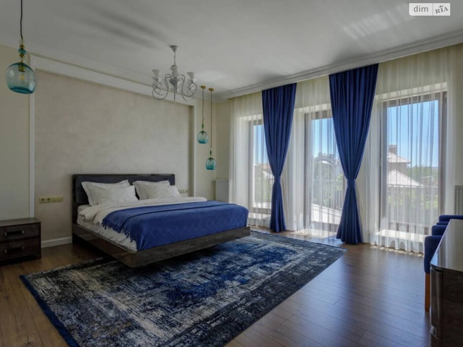 двоповерховий будинок з опаленням, 585 кв. м, цегла. Продаж в Одесі, район Совіньйон фото 1 двоповерховий будинок з опаленням, 585 кв. м, цегла. Продаж в Одесі, район Совіньйон фото 1