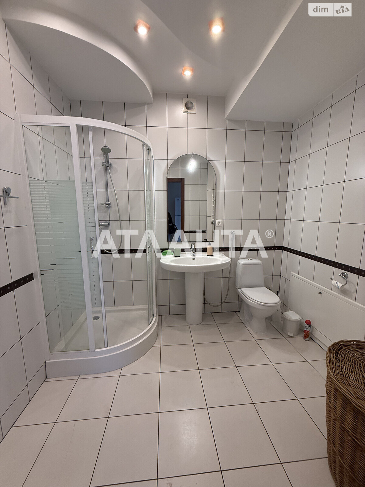 триповерховий будинок бесідка, 230 кв. м, газобетон. Продаж в Одесі, район Совіньйон фото 1 триповерховий будинок бесідка, 230 кв. м, газобетон. Продаж в Одесі, район Совіньйон фото 1
