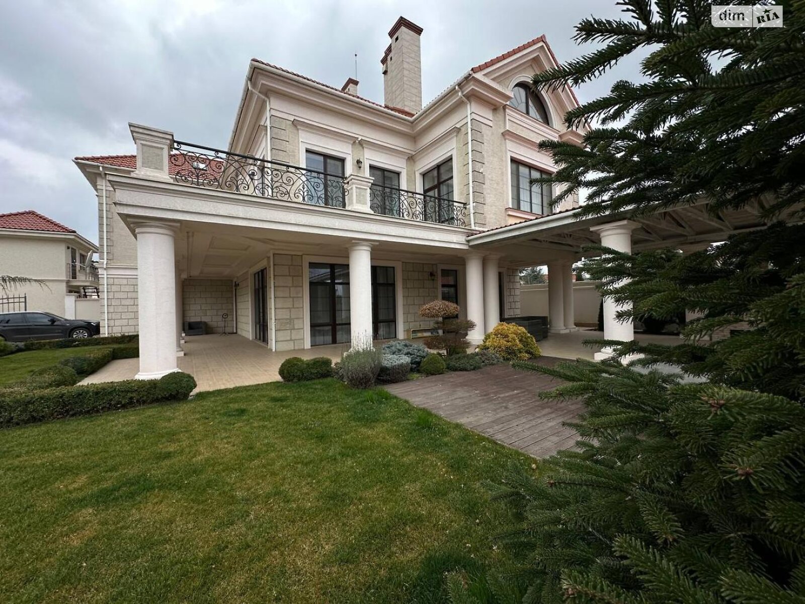 двухэтажный дом, 677 кв. м, кирпич. Продажа в Одессе район Совиньон фото 1