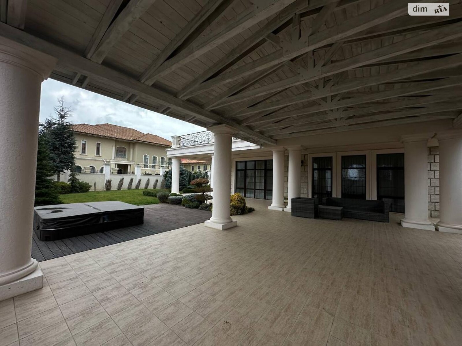 двухэтажный дом, 677 кв. м, кирпич. Продажа в Одессе район Совиньон фото 1