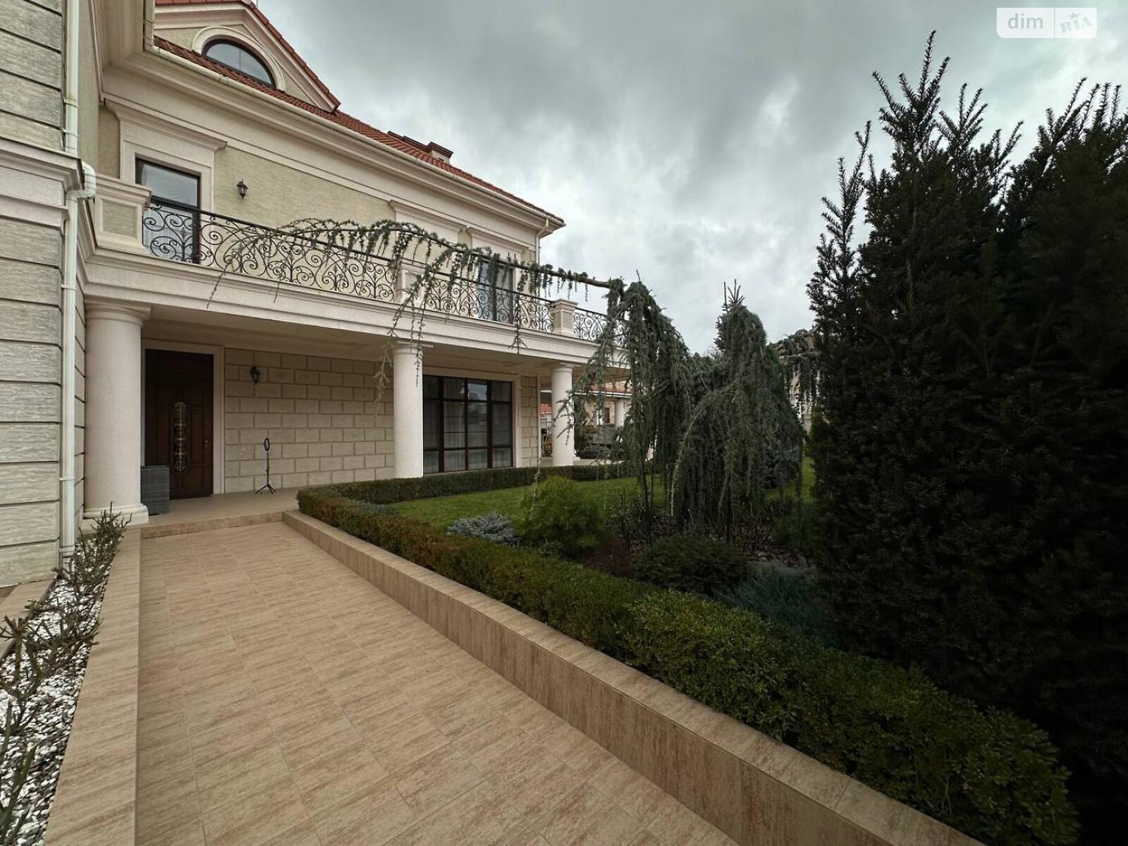 двухэтажный дом, 677 кв. м, кирпич. Продажа в Одессе район Совиньон фото 1