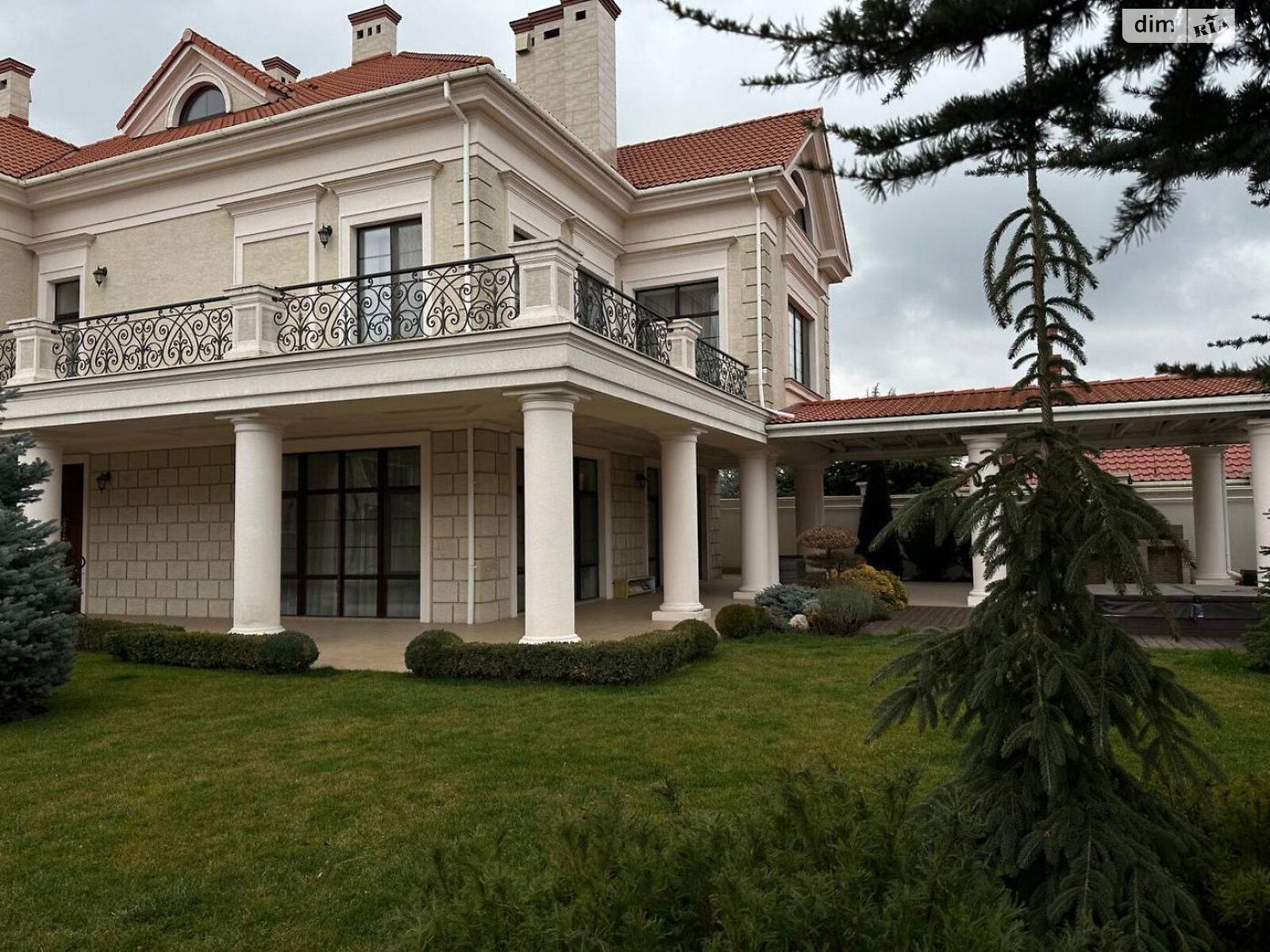 двухэтажный дом, 677 кв. м, кирпич. Продажа в Одессе район Совиньон фото 1