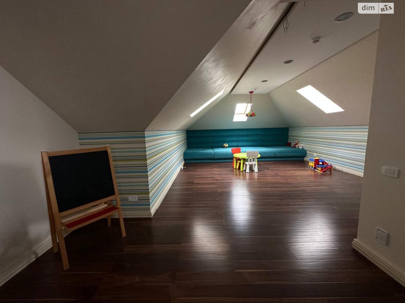 двухэтажный дом, 677 кв. м, кирпич. Продажа в Одессе район Совиньон фото 1