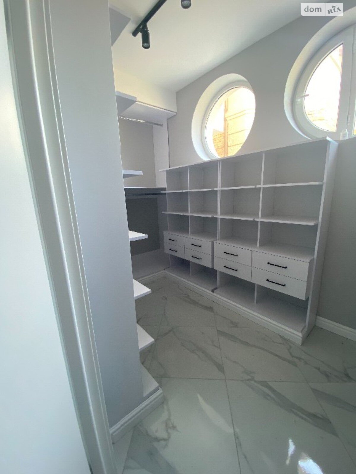 двоповерховий будинок з опаленням, 170 кв. м, газобетон. Продаж в Одесі, район Совіньйон фото 1 двоповерховий будинок з опаленням, 170 кв. м, газобетон. Продаж в Одесі, район Совіньйон фото 1