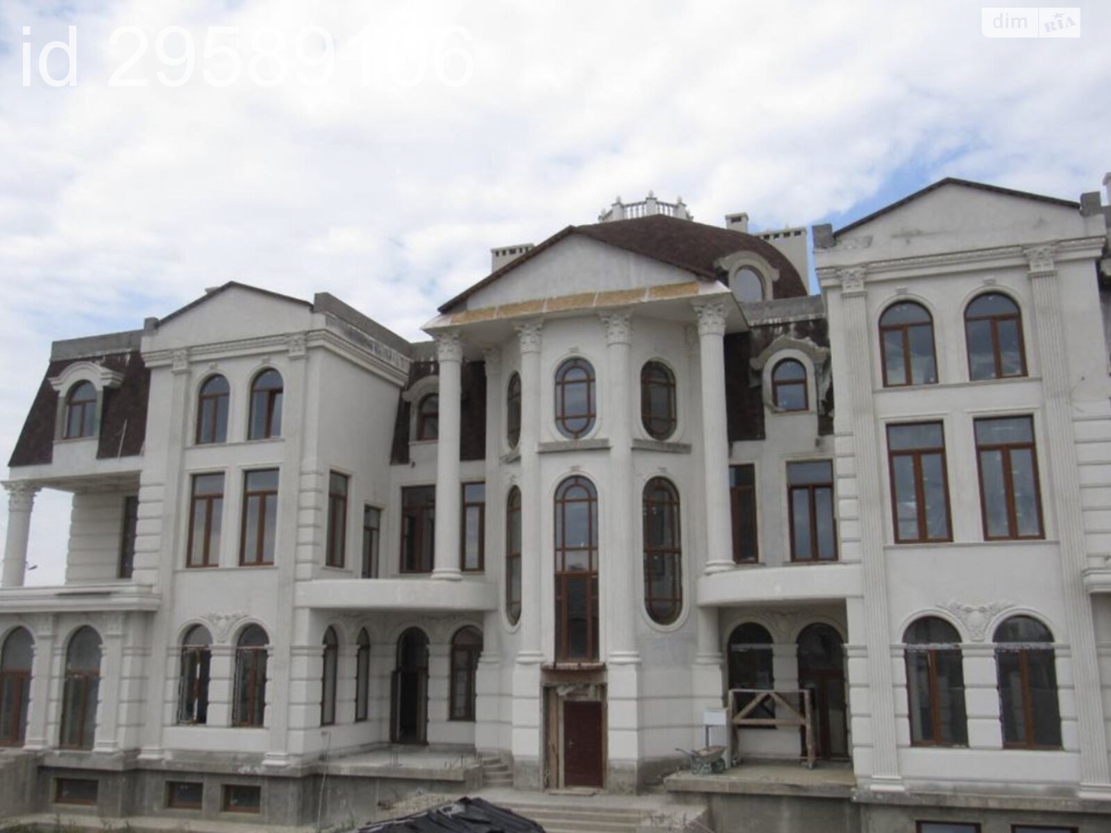 четырехэтажный дом, 2000 кв. м, кирпич. Продажа в Одессе район Совиньон фото 1