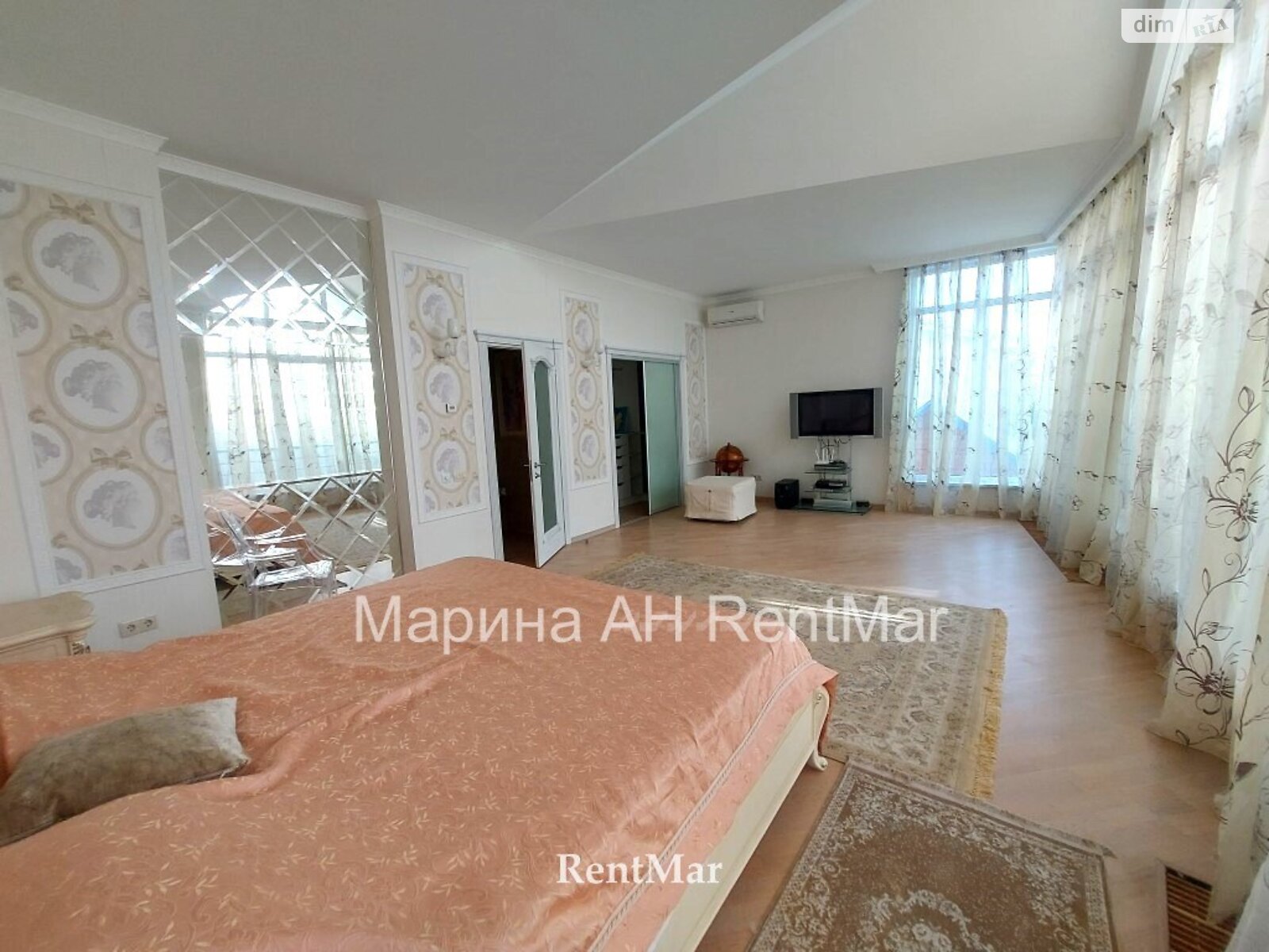 трехэтажный дом веранда, 280 кв. м, кирпич. Продажа в Одессе район Совиньон фото 1