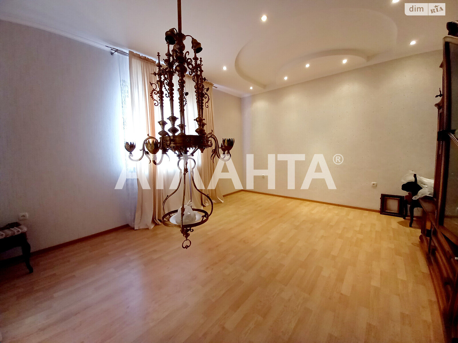 двухэтажный дом с балконом, 230 кв. м, ракушечник (ракушняк). Продажа в Таирово фото 1 двухэтажный дом с балконом, 230 кв. м, ракушечник (ракушняк). Продажа в Таирово фото 1