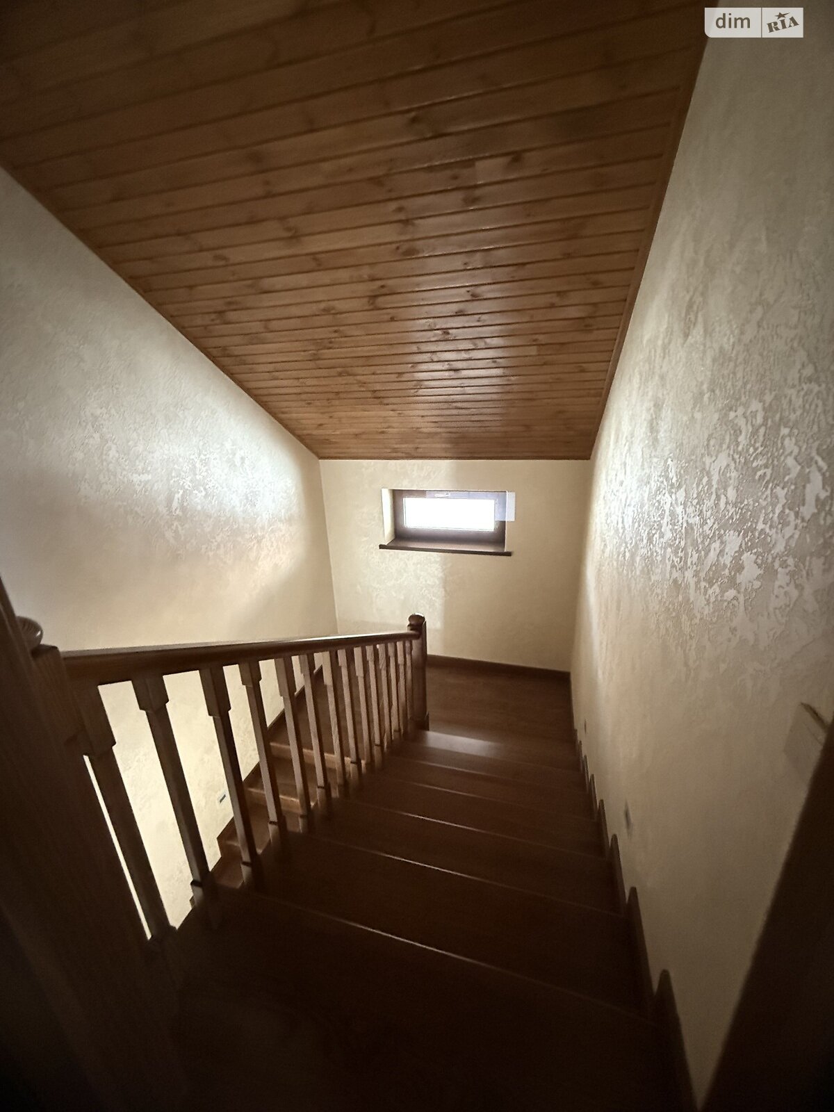 триповерховий будинок з опаленням, 500 кв. м, цегла. Продаж в Одесі, район Совіньйон фото 1 триповерховий будинок з опаленням, 500 кв. м, цегла. Продаж в Одесі, район Совіньйон фото 1