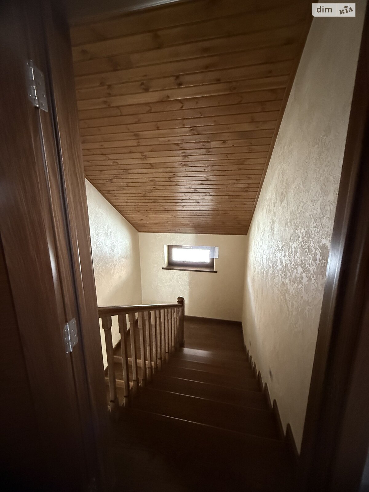 триповерховий будинок з опаленням, 500 кв. м, цегла. Продаж в Одесі, район Совіньйон фото 1 триповерховий будинок з опаленням, 500 кв. м, цегла. Продаж в Одесі, район Совіньйон фото 1