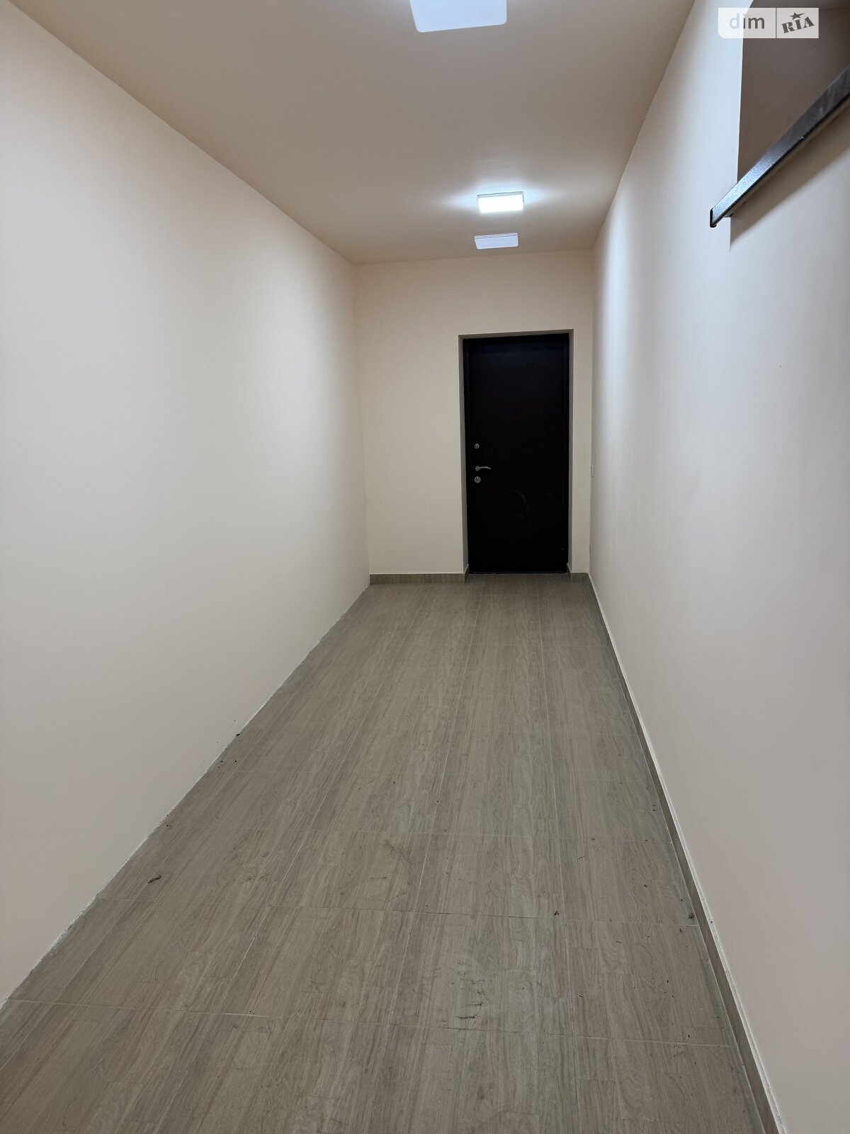 триповерховий будинок з опаленням, 500 кв. м, цегла. Продаж в Одесі, район Совіньйон фото 1 триповерховий будинок з опаленням, 500 кв. м, цегла. Продаж в Одесі, район Совіньйон фото 1