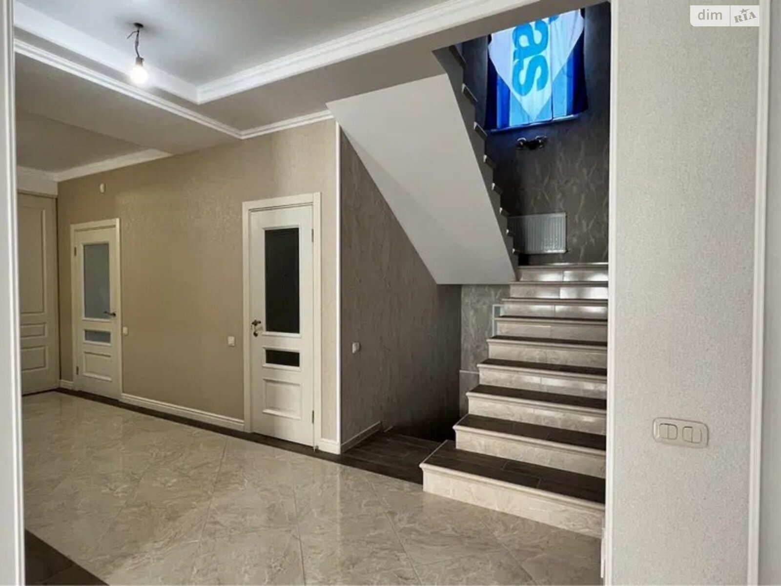 двоповерховий будинок з верандою, 316 кв. м, газобетон. Продаж в Одесі, район Совіньйон фото 1 двоповерховий будинок з верандою, 316 кв. м, газобетон. Продаж в Одесі, район Совіньйон фото 1