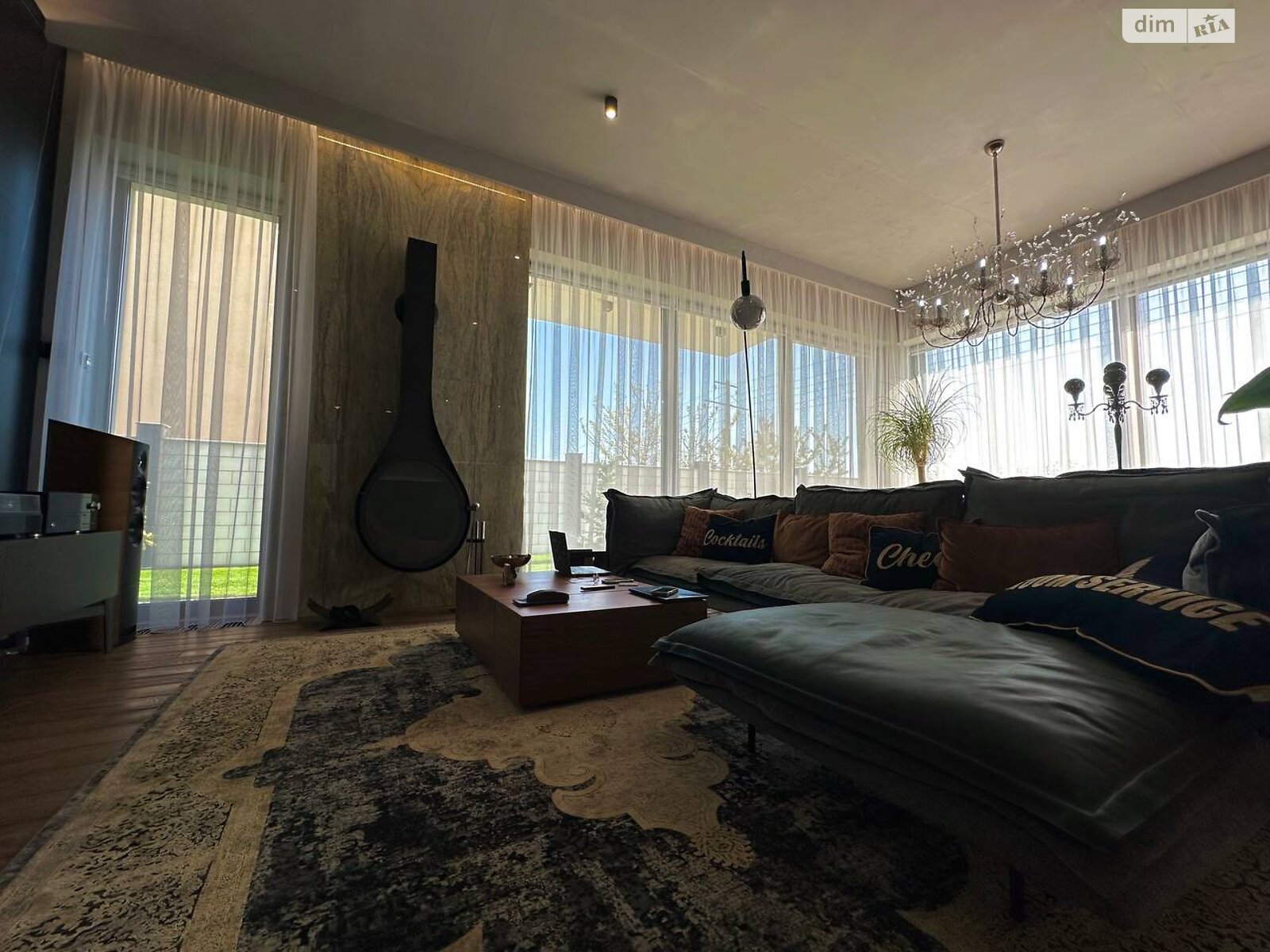двоповерховий будинок з гаражем, 284 кв. м, газобетон. Продаж в Одесі, район Совіньйон фото 1 двоповерховий будинок з гаражем, 284 кв. м, газобетон. Продаж в Одесі, район Совіньйон фото 1
