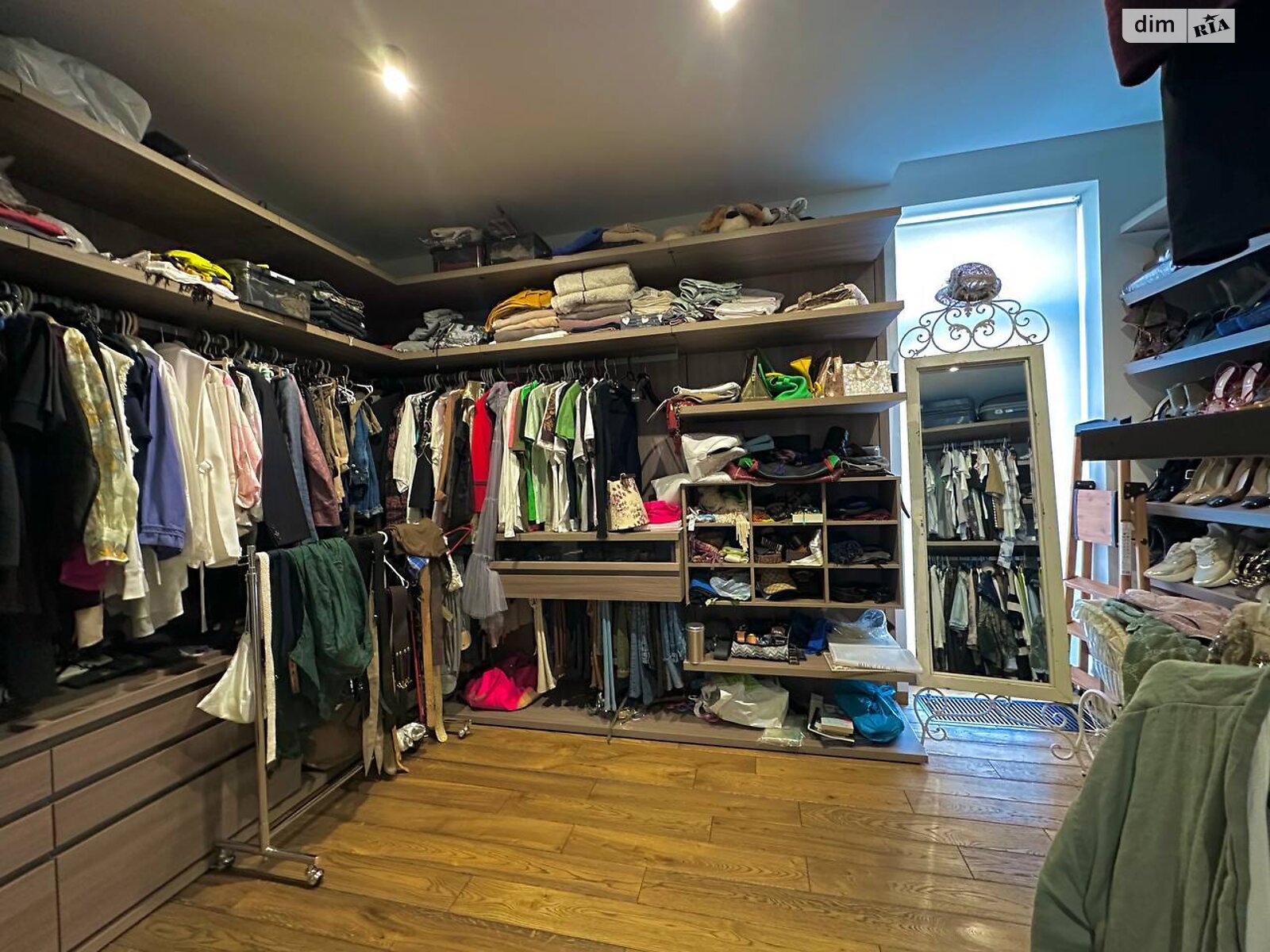двоповерховий будинок з гаражем, 284 кв. м, газобетон. Продаж в Одесі, район Совіньйон фото 1 двоповерховий будинок з гаражем, 284 кв. м, газобетон. Продаж в Одесі, район Совіньйон фото 1
