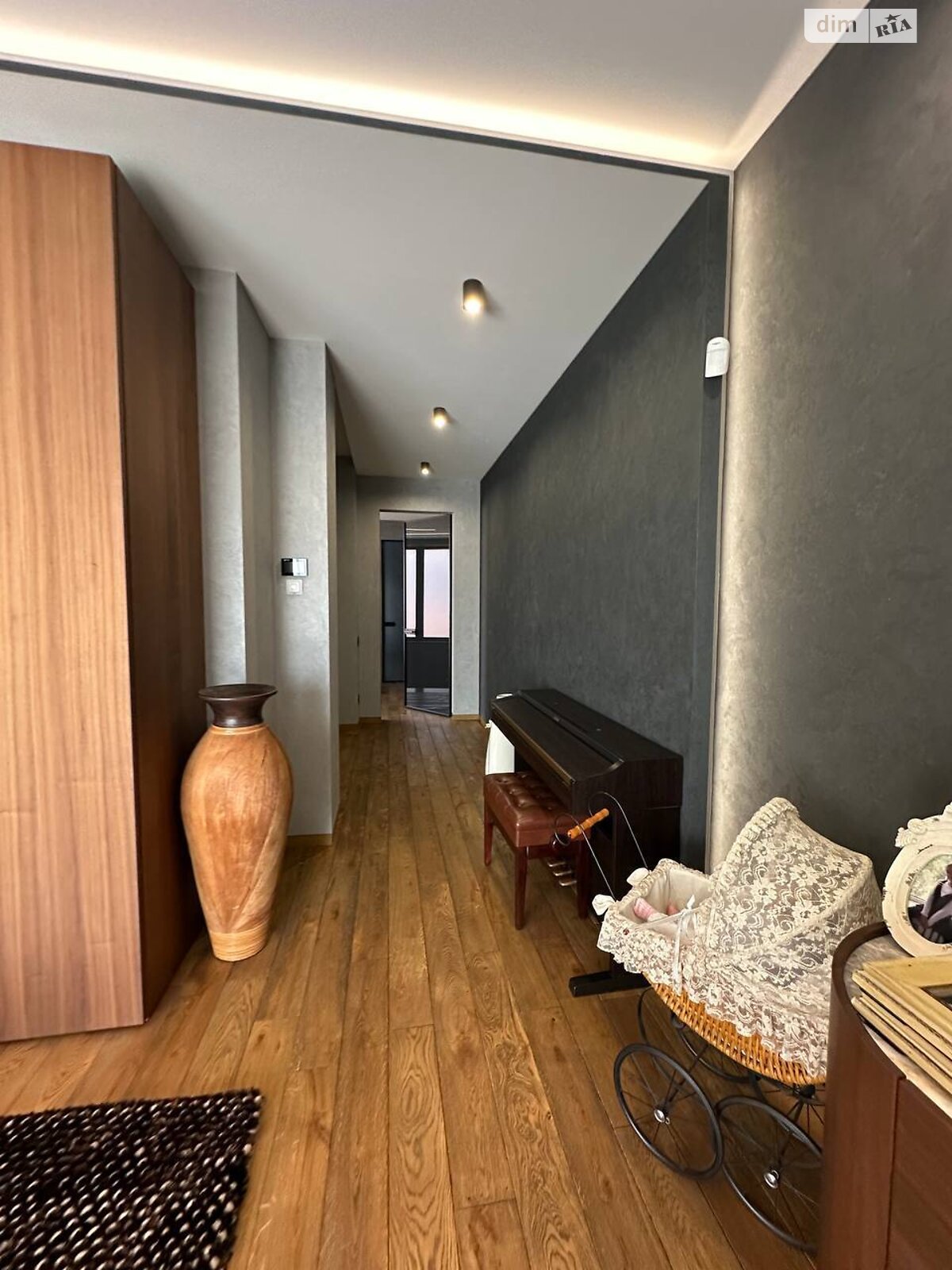 двоповерховий будинок з гаражем, 284 кв. м, газобетон. Продаж в Одесі, район Совіньйон фото 1 двоповерховий будинок з гаражем, 284 кв. м, газобетон. Продаж в Одесі, район Совіньйон фото 1