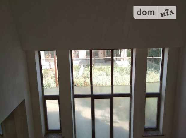 двухэтажный дом с садом, 450 кв. м, кирпич. Продажа в Совиньоне (Одесская обл.) фото 1 двухэтажный дом с садом, 450 кв. м, кирпич. Продажа в Совиньоне (Одесская обл.) фото 1