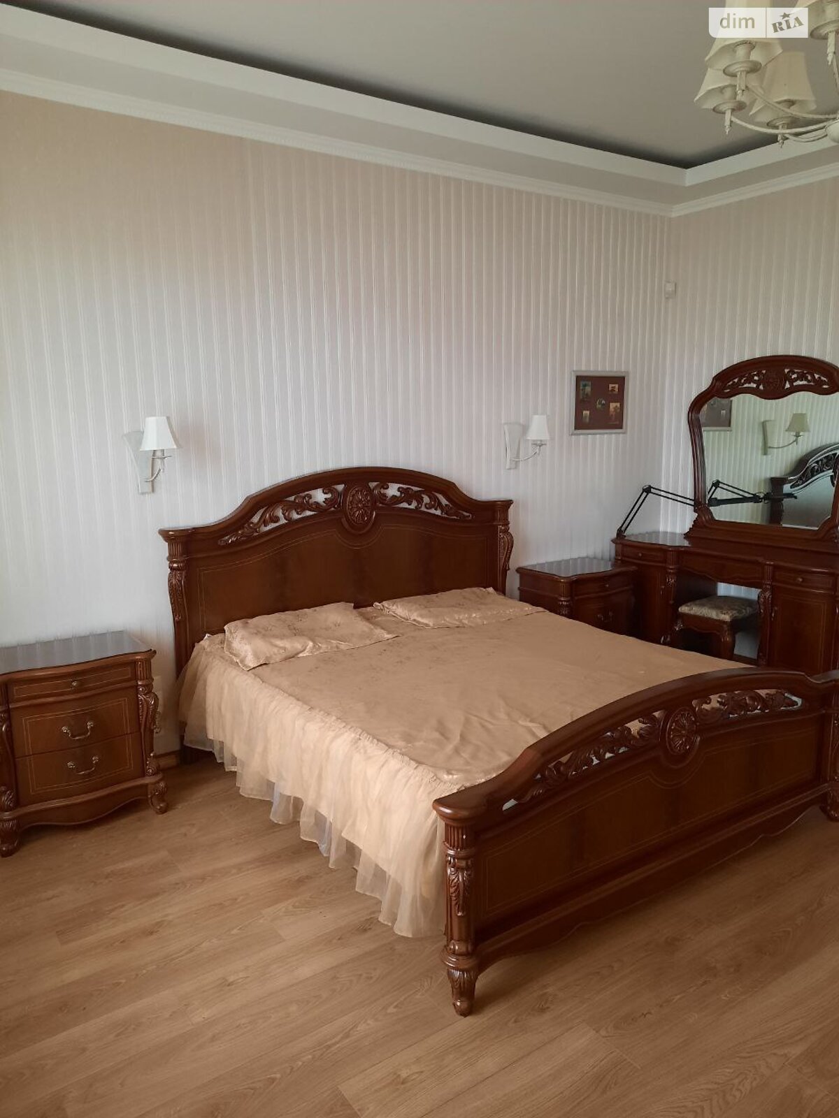 двухэтажный дом с ремонтом, 371.5 кв. м, газобетон. Продажа в Одессе район Средний Фонтан фото 1 двухэтажный дом с ремонтом, 371.5 кв. м, газобетон. Продажа в Одессе район Средний Фонтан фото 1