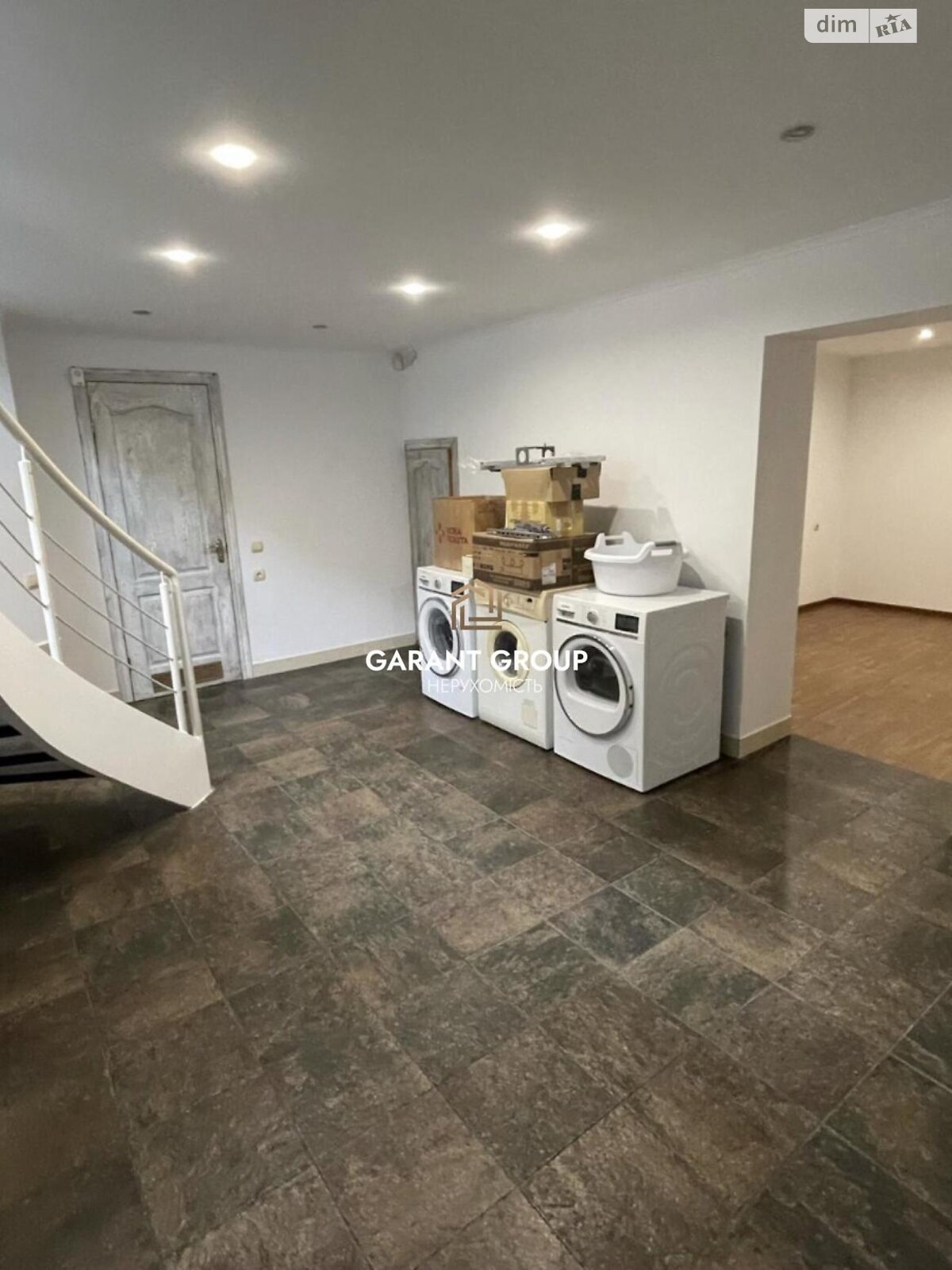 двоповерховий будинок з гаражем, 200 кв. м, цегла. Продаж в Одесі, район Середній Фонтан фото 1 двоповерховий будинок з гаражем, 200 кв. м, цегла. Продаж в Одесі, район Середній Фонтан фото 1