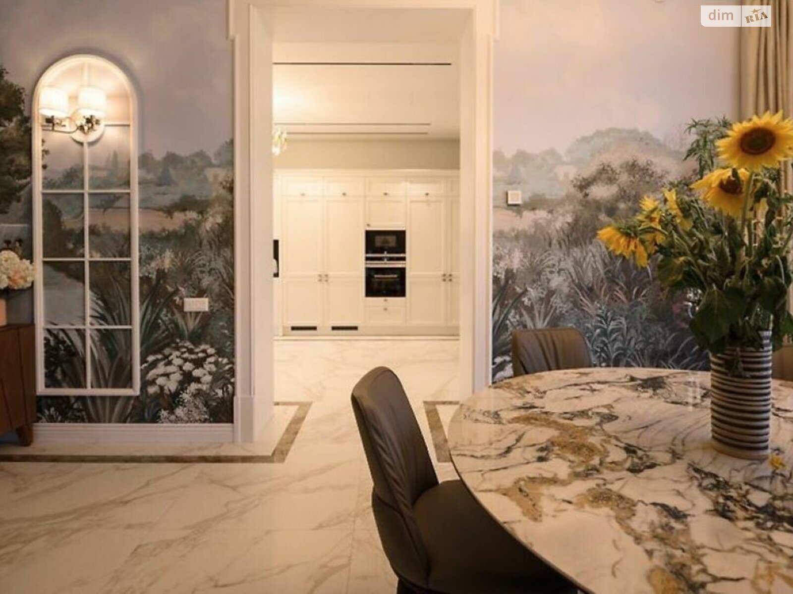 трехэтажный дом с верандой, 600 кв. м, кирпич. Продажа в Одессе район Средний Фонтан фото 1 трехэтажный дом с верандой, 600 кв. м, кирпич. Продажа в Одессе район Средний Фонтан фото 1