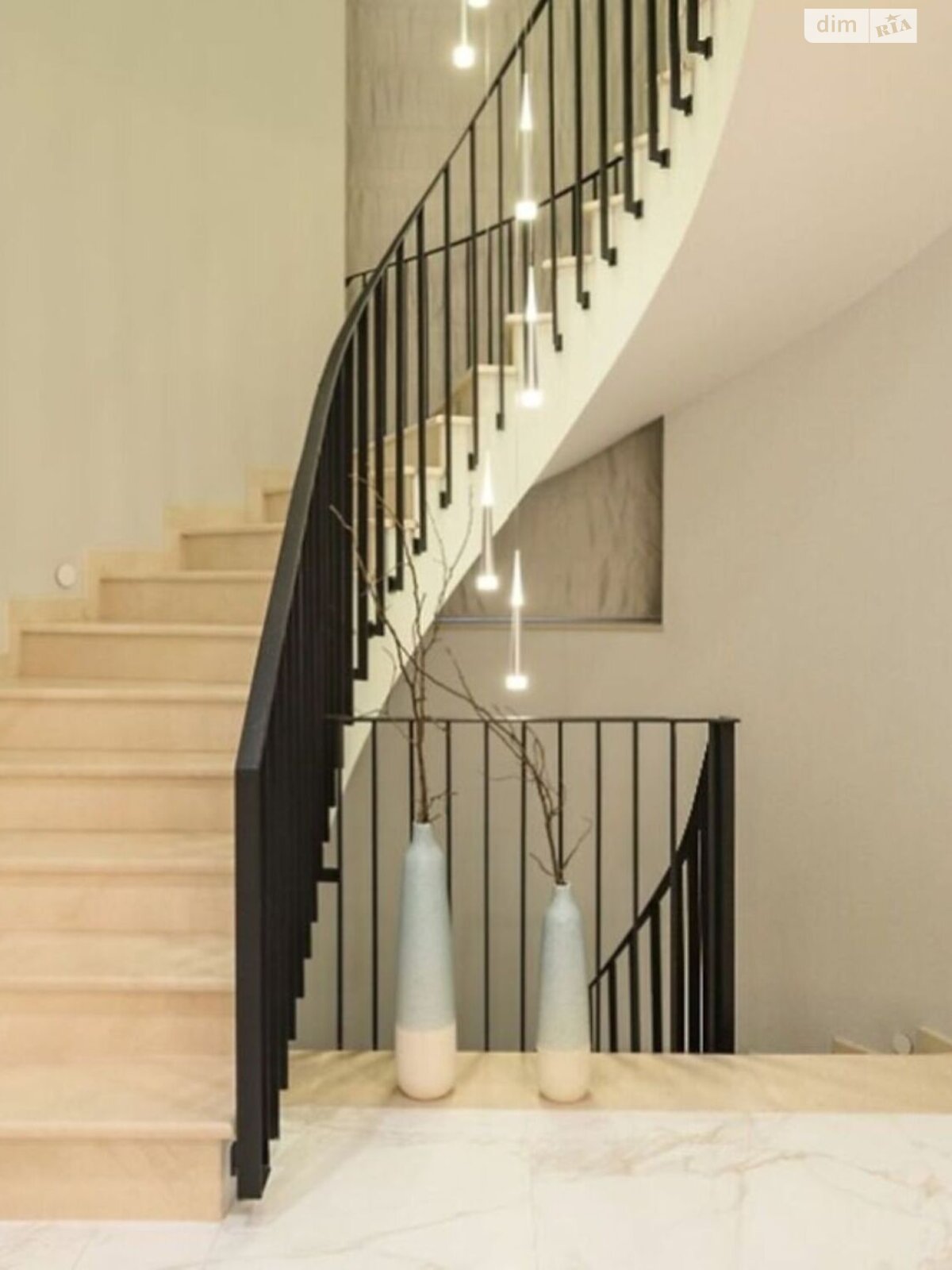 трехэтажный дом с верандой, 600 кв. м, кирпич. Продажа в Одессе район Средний Фонтан фото 1 трехэтажный дом с верандой, 600 кв. м, кирпич. Продажа в Одессе район Средний Фонтан фото 1