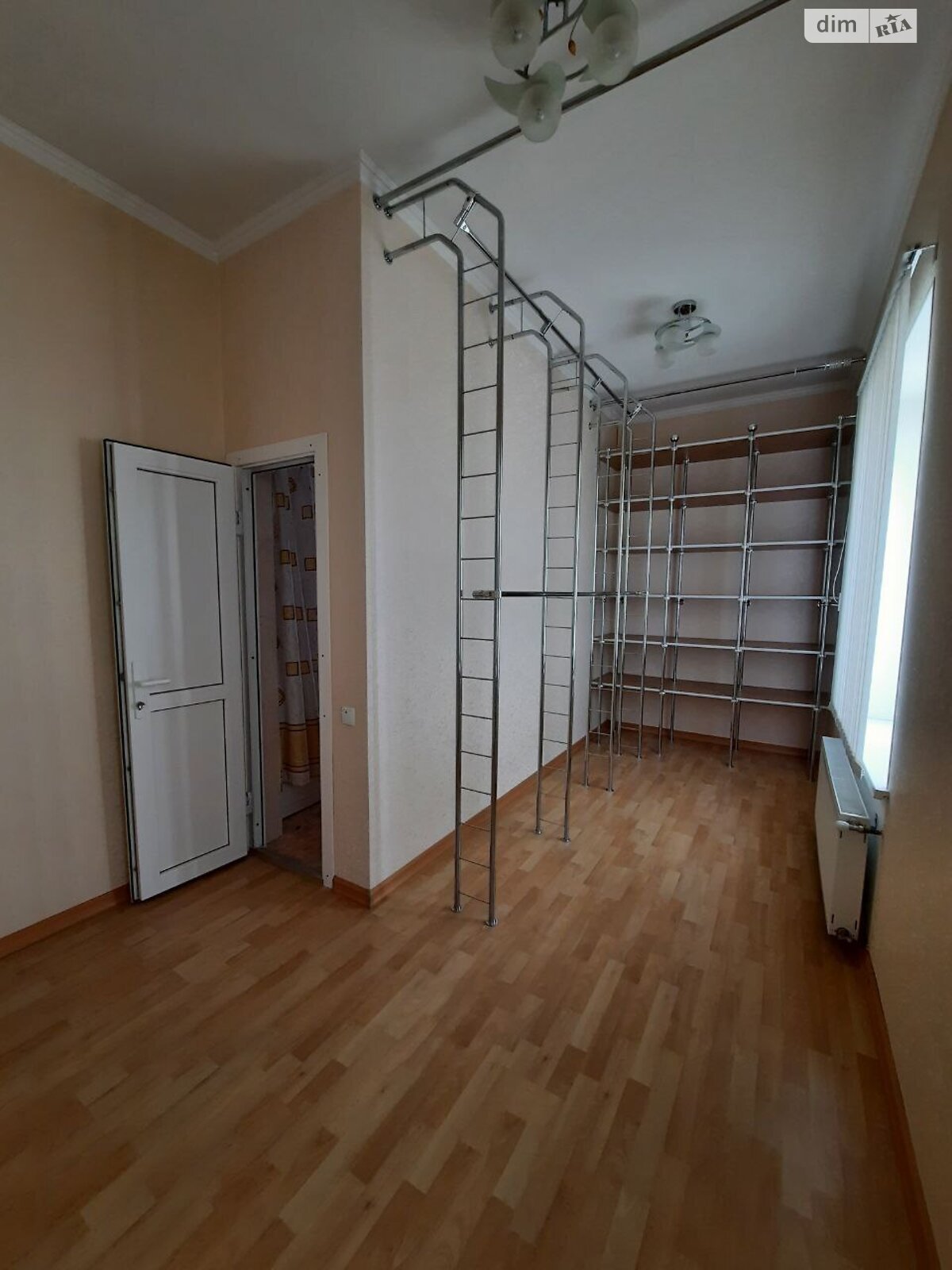трехэтажный дом с мансардой, 896.3 кв. м, кирпич. Продажа в Одессе район Средний Фонтан фото 1 трехэтажный дом с мансардой, 896.3 кв. м, кирпич. Продажа в Одессе район Средний Фонтан фото 1