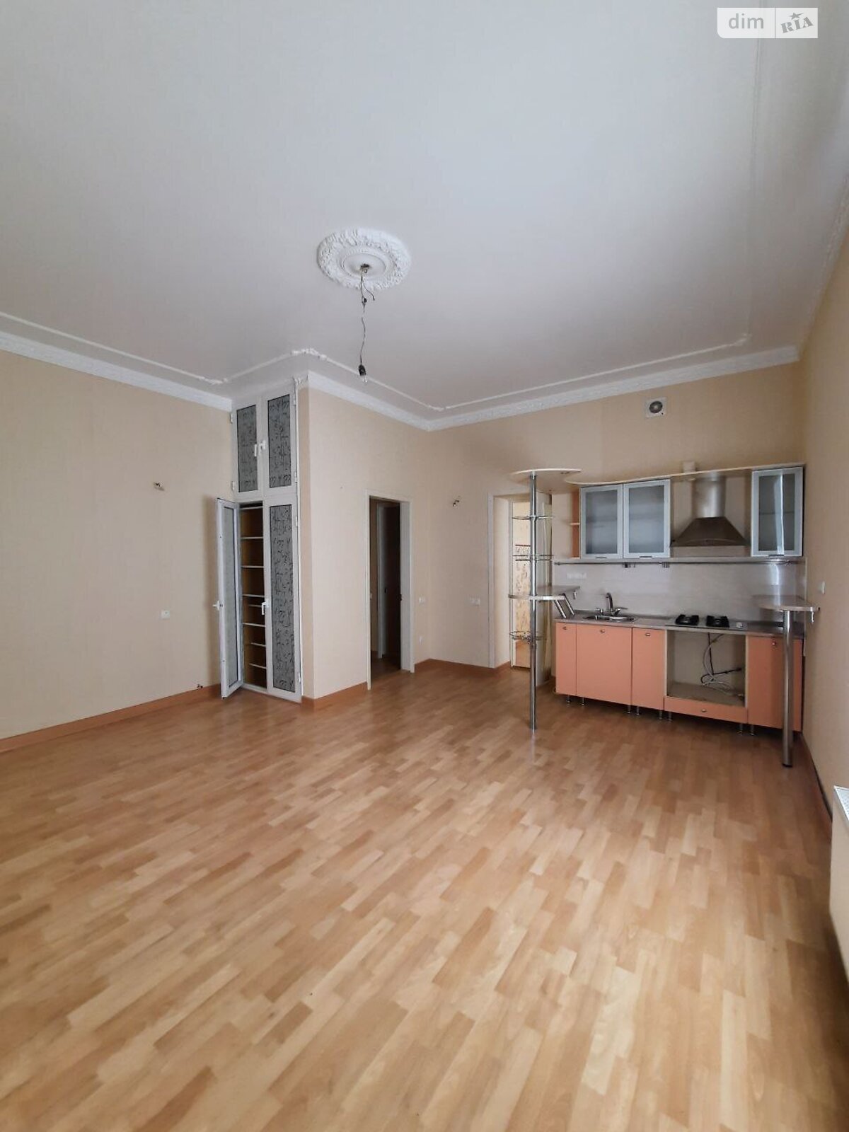 трехэтажный дом с мансардой, 896.3 кв. м, кирпич. Продажа в Одессе район Средний Фонтан фото 1 трехэтажный дом с мансардой, 896.3 кв. м, кирпич. Продажа в Одессе район Средний Фонтан фото 1