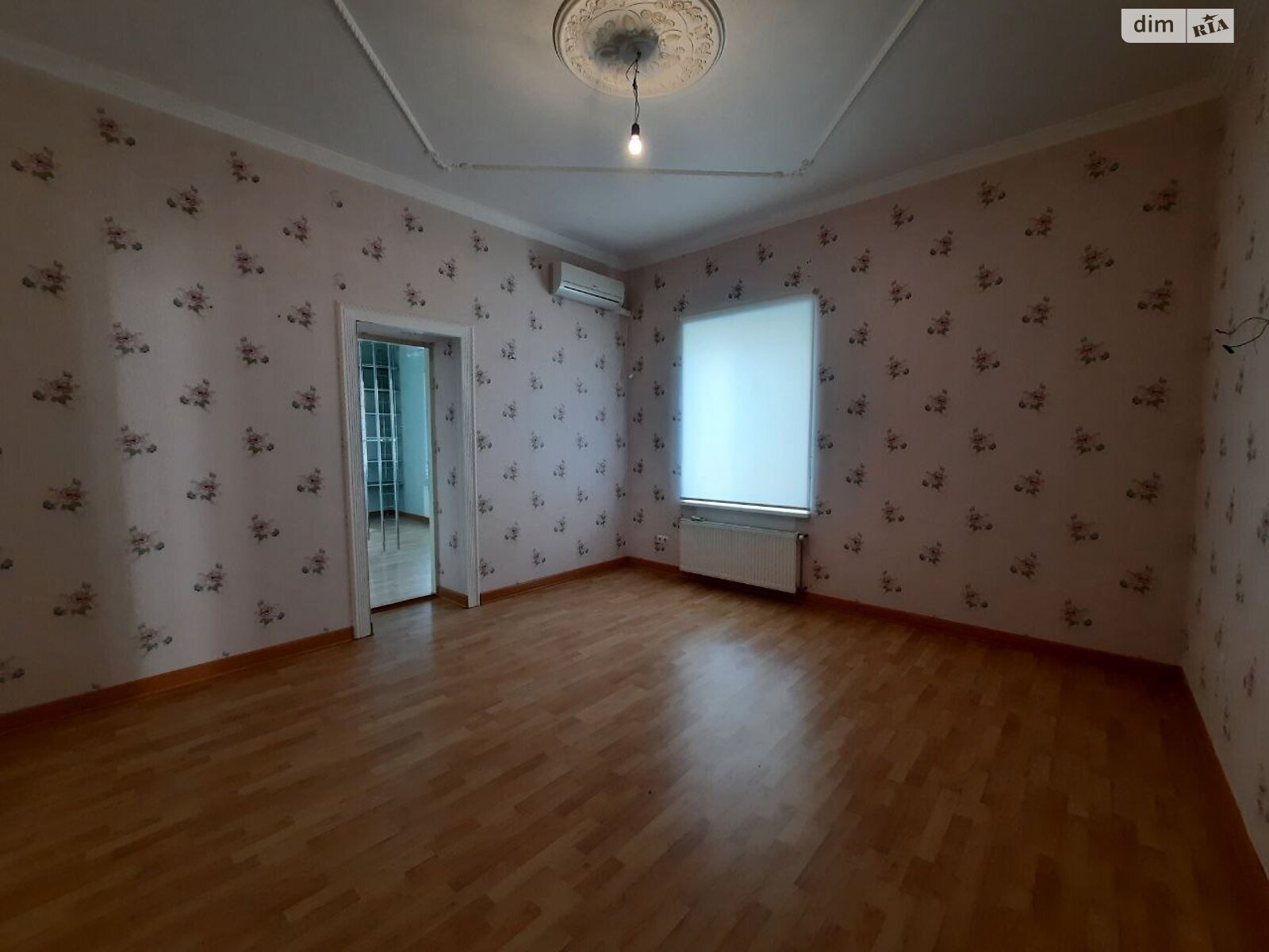 трехэтажный дом с мансардой, 896.3 кв. м, кирпич. Продажа в Одессе район Средний Фонтан фото 1 трехэтажный дом с мансардой, 896.3 кв. м, кирпич. Продажа в Одессе район Средний Фонтан фото 1