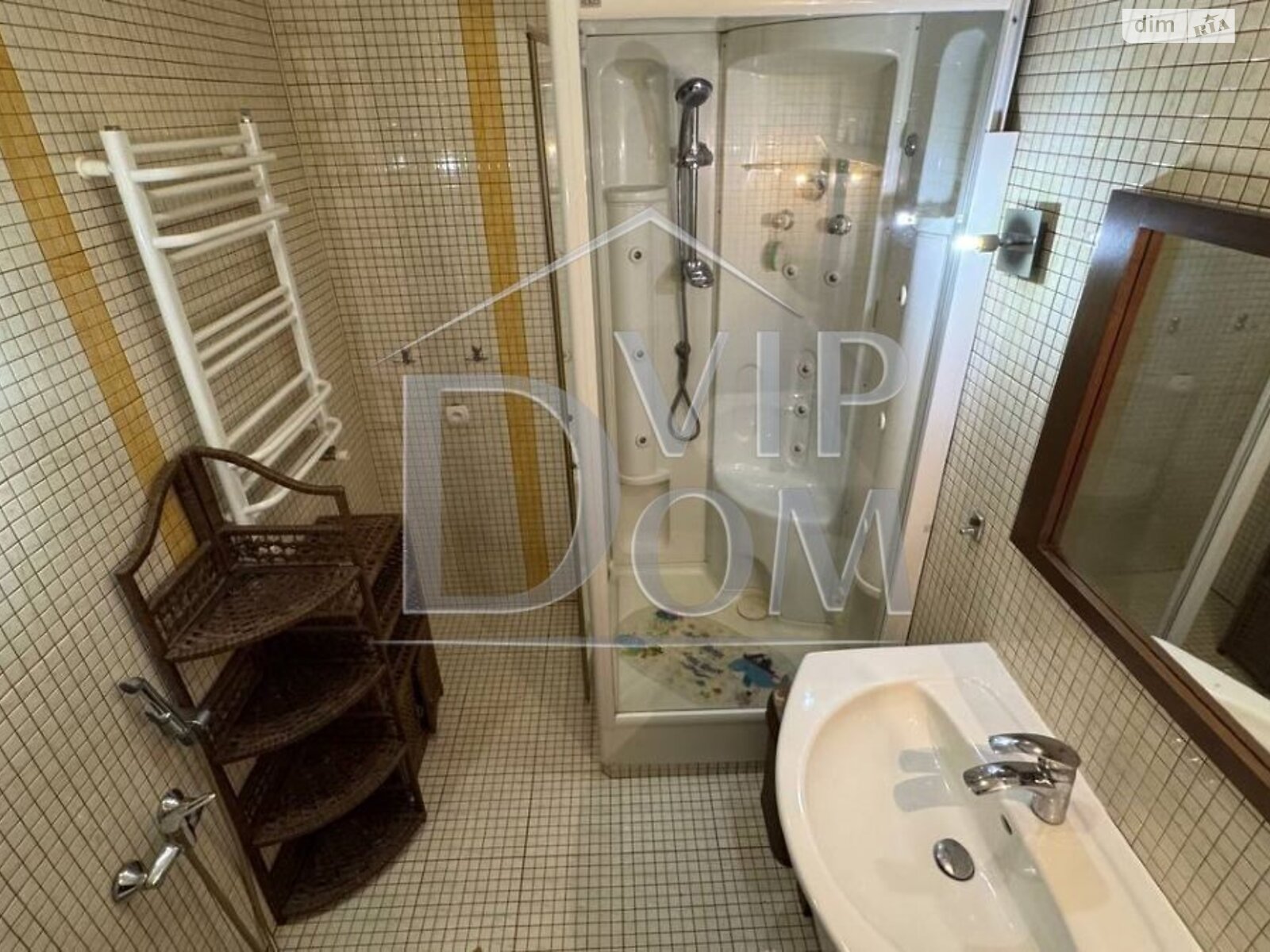 триповерховий будинок з мансардою, 248 кв. м, ракушняк. Продаж в Одесі, район Середній Фонтан фото 1 триповерховий будинок з мансардою, 248 кв. м, ракушняк. Продаж в Одесі, район Середній Фонтан фото 1