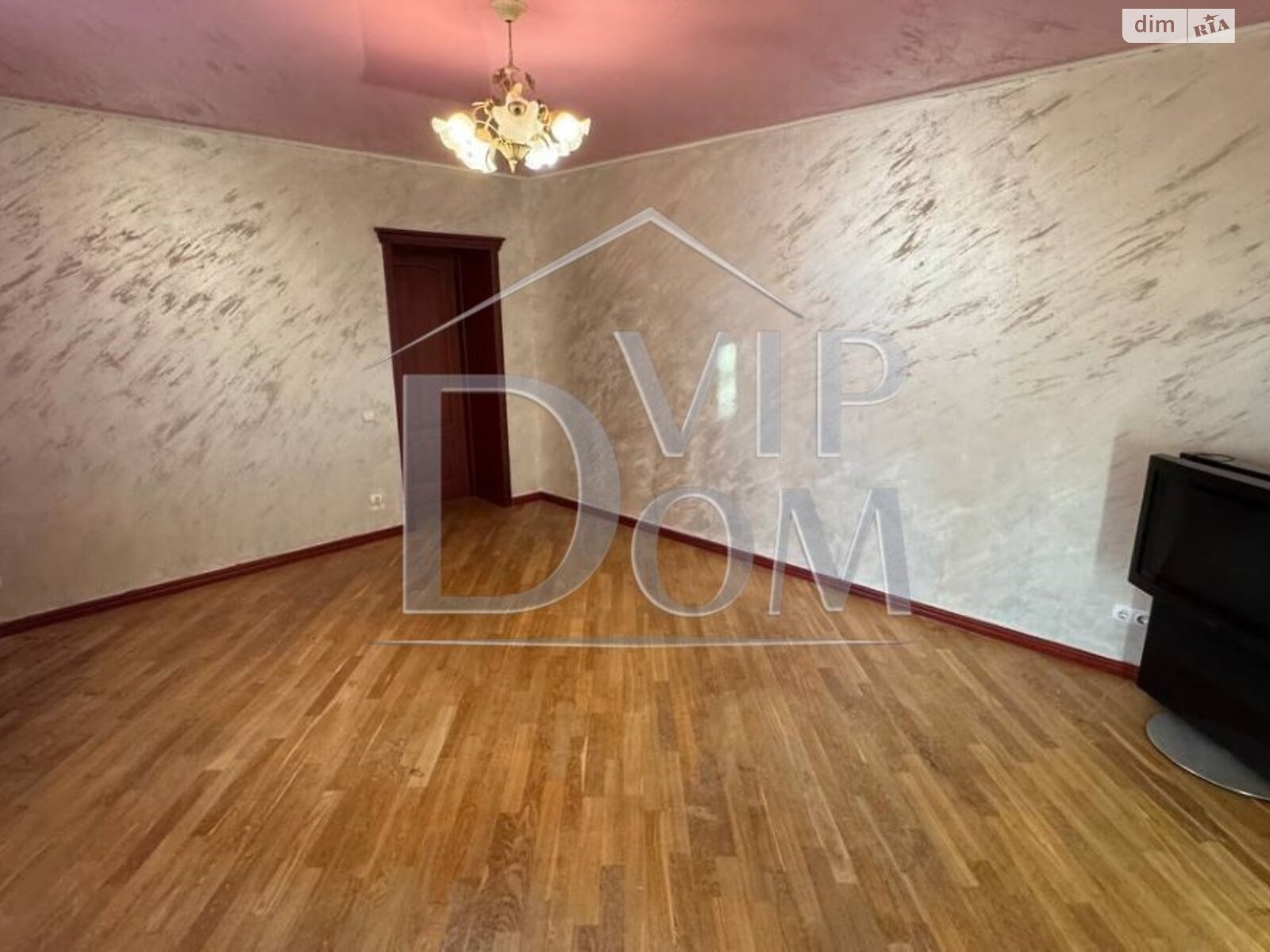 триповерховий будинок з мансардою, 248 кв. м, ракушняк. Продаж в Одесі, район Середній Фонтан фото 1 триповерховий будинок з мансардою, 248 кв. м, ракушняк. Продаж в Одесі, район Середній Фонтан фото 1