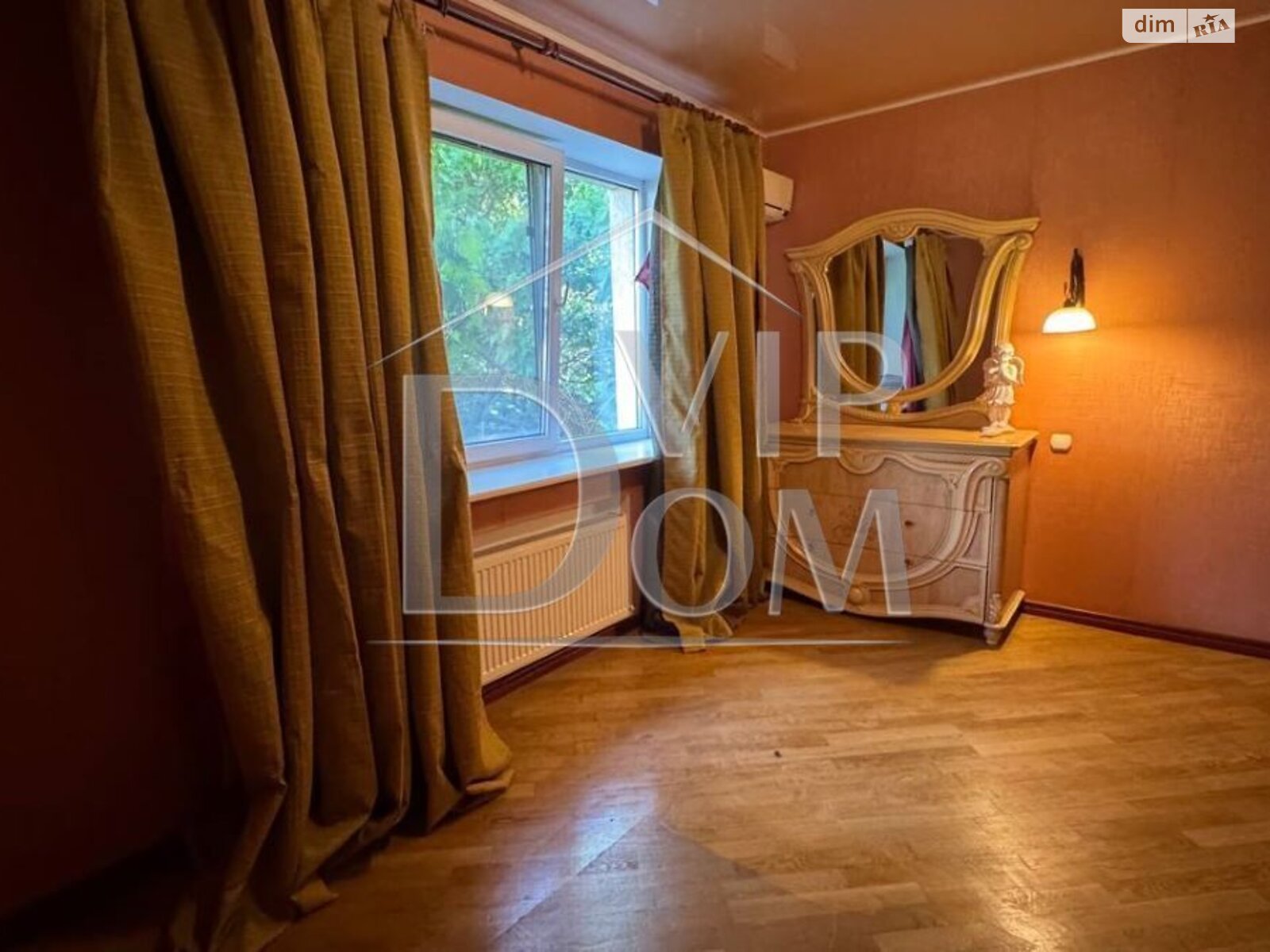 триповерховий будинок з мансардою, 248 кв. м, ракушняк. Продаж в Одесі, район Середній Фонтан фото 1 триповерховий будинок з мансардою, 248 кв. м, ракушняк. Продаж в Одесі, район Середній Фонтан фото 1