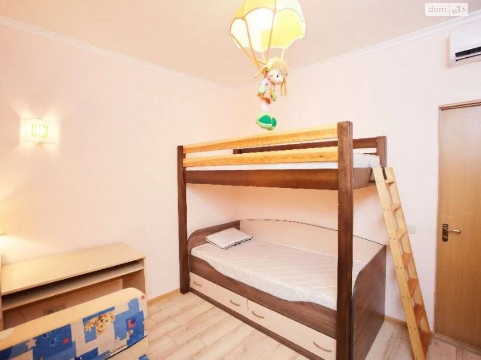 чотириповерховий будинок, 110 кв. м, газобетон. Продаж в Одесі, район Пересипський фото 1 чотириповерховий будинок, 110 кв. м, газобетон. Продаж в Одесі, район Пересипський фото 1