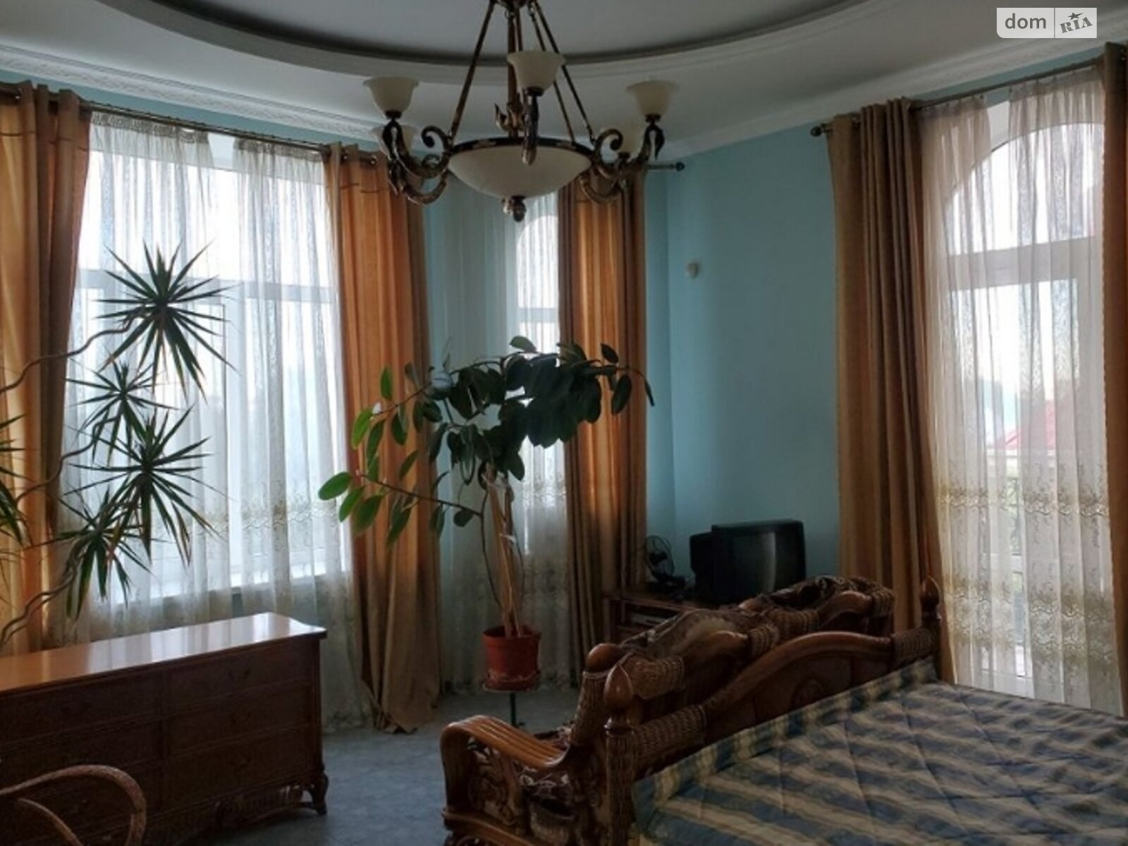 трехэтажный дом, 400 кв. м, ракушечник (ракушняк). Продажа в Одессе район Пересыпский фото 1