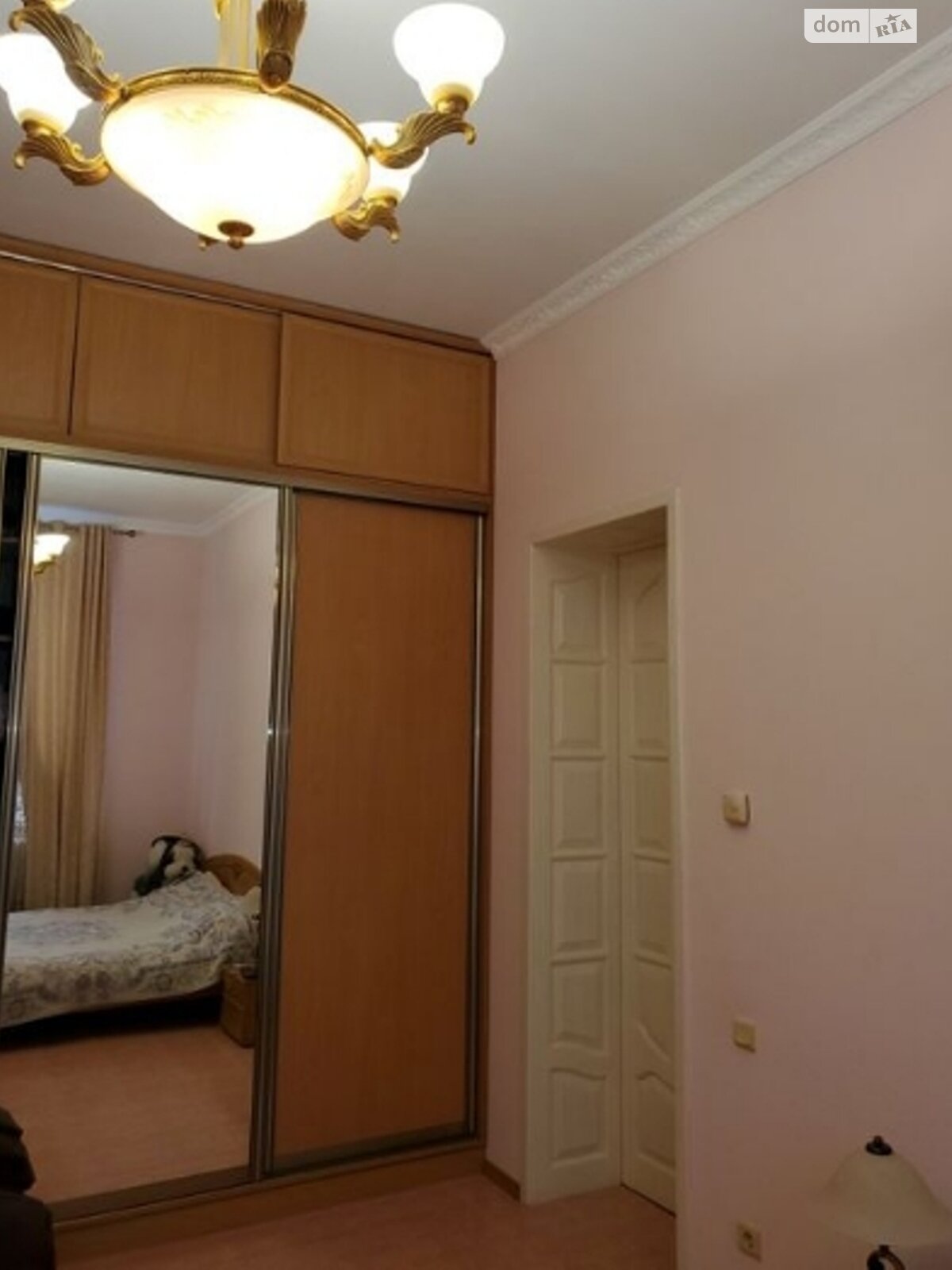 трехэтажный дом, 400 кв. м, ракушечник (ракушняк). Продажа в Одессе район Пересыпский фото 1