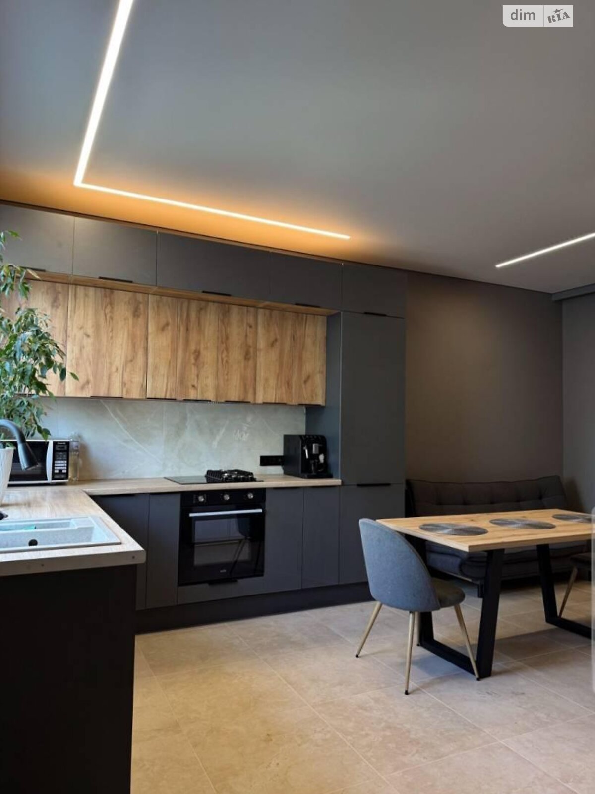 трехэтажный дом, 93 кв. м, кирпич. Продажа в Одессе район Таирова фото 1