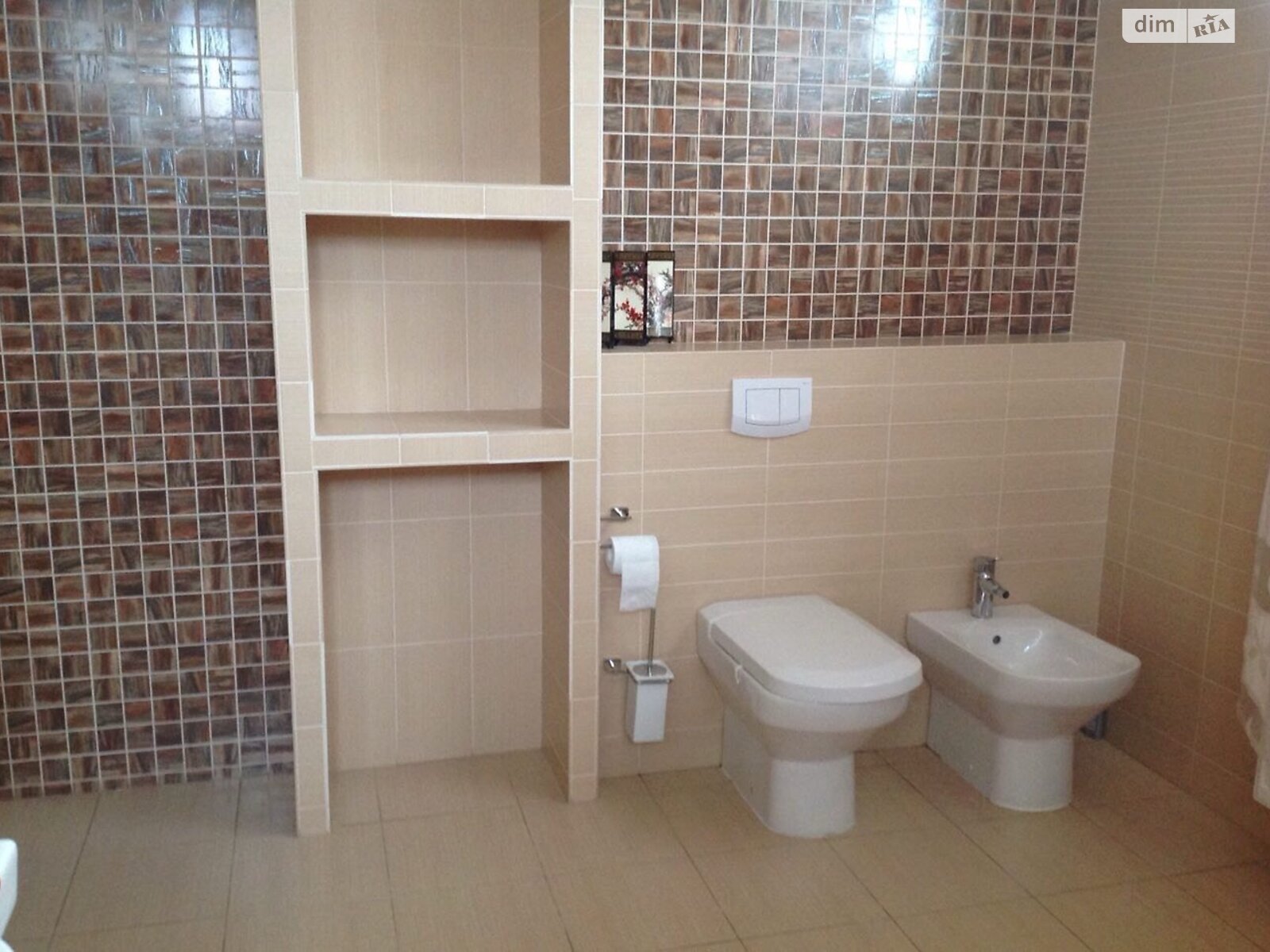 двухэтажный дом с гаражом, 706.5 кв. м, ракушечник (ракушняк). Продажа в Одессе район Таирова фото 1 двухэтажный дом с гаражом, 706.5 кв. м, ракушечник (ракушняк). Продажа в Одессе район Таирова фото 1