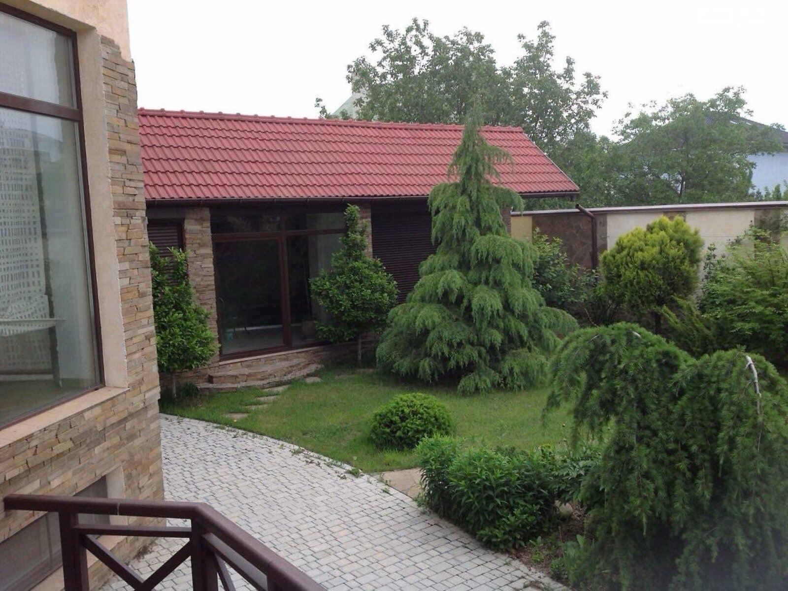 двухэтажный дом с гаражом, 706.5 кв. м, ракушечник (ракушняк). Продажа в Одессе район Таирова фото 1 двухэтажный дом с гаражом, 706.5 кв. м, ракушечник (ракушняк). Продажа в Одессе район Таирова фото 1