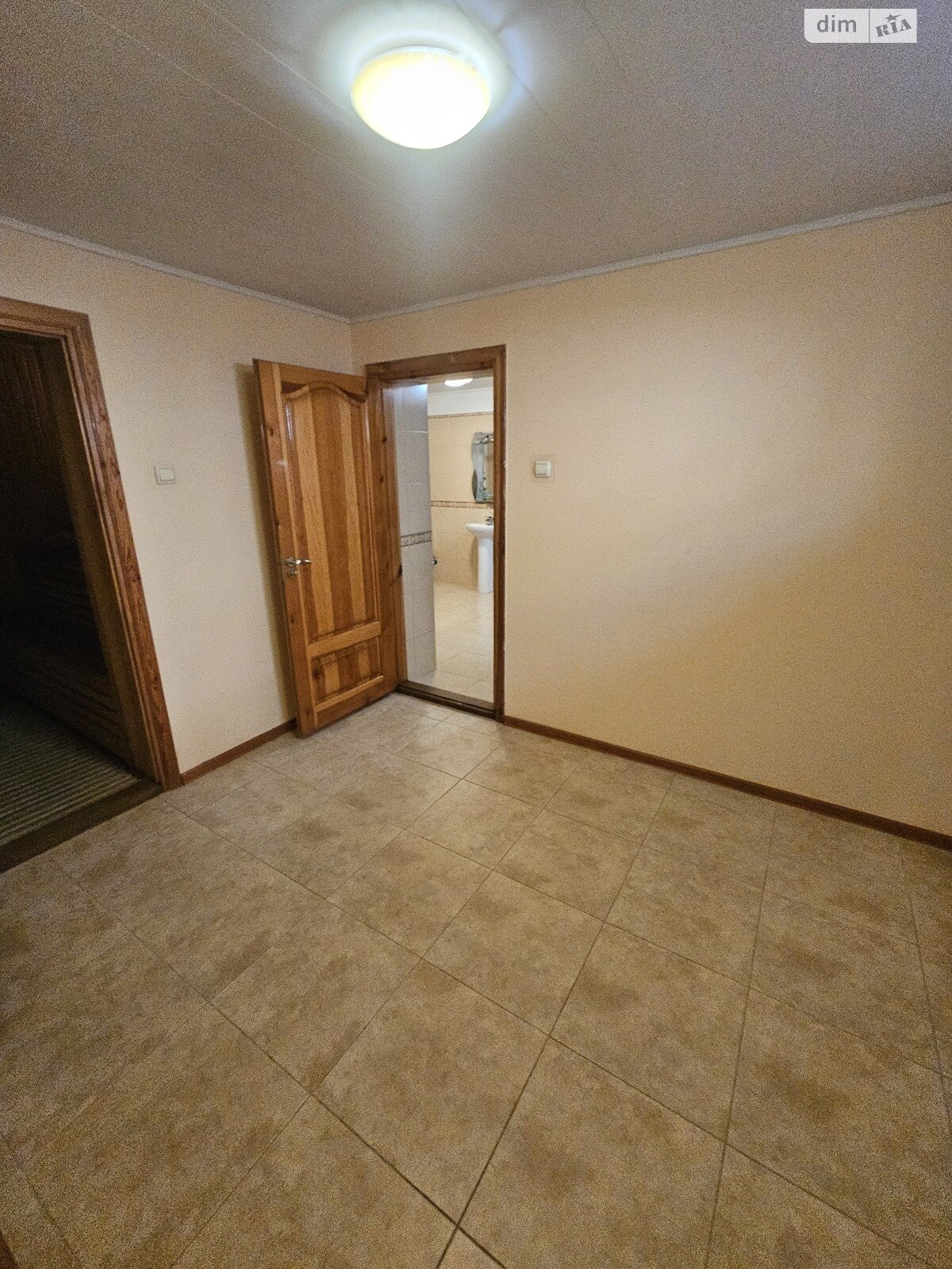 двухэтажный дом с гаражом, 500 кв. м, кирпич. Продажа в Одессе район Царское Село фото 1 двухэтажный дом с гаражом, 500 кв. м, кирпич. Продажа в Одессе район Царское Село фото 1
