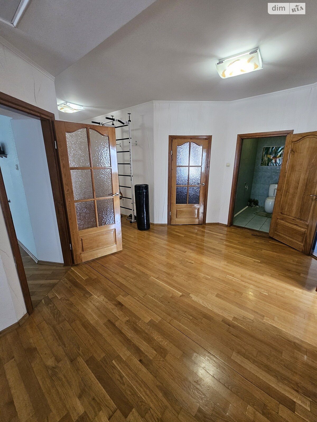 двухэтажный дом с гаражом, 500 кв. м, кирпич. Продажа в Одессе район Царское Село фото 1 двухэтажный дом с гаражом, 500 кв. м, кирпич. Продажа в Одессе район Царское Село фото 1