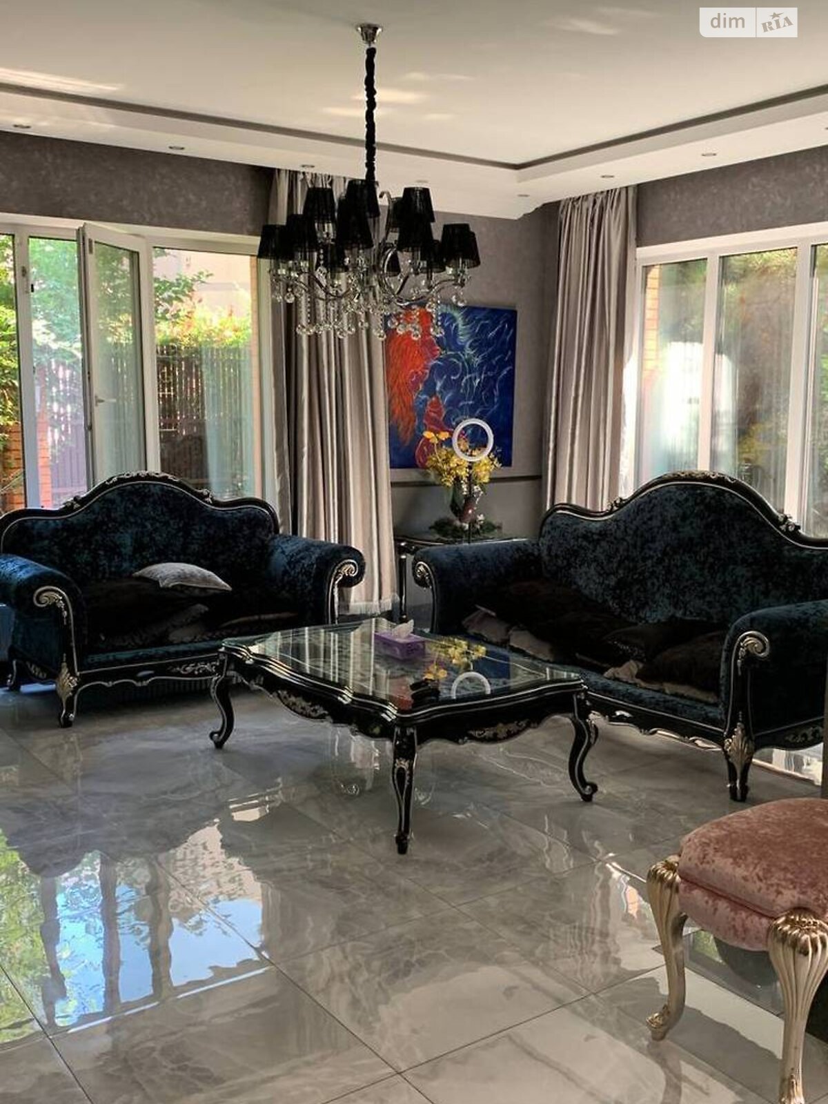 триповерховий будинок з мансардою, 376 кв. м, цегла. Продаж в Одесі фото 1 триповерховий будинок з мансардою, 376 кв. м, цегла. Продаж в Одесі фото 1