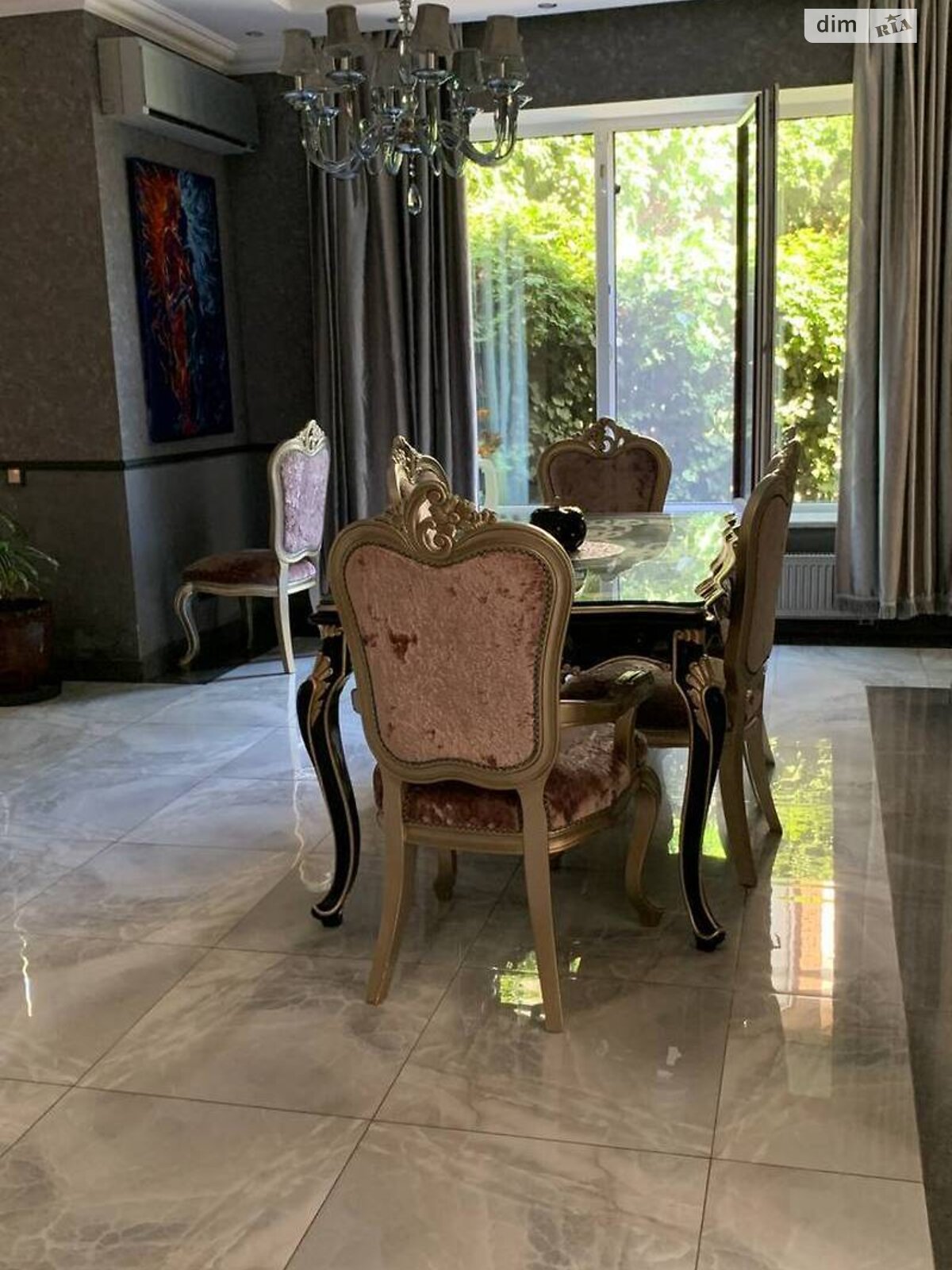 триповерховий будинок з мансардою, 376 кв. м, цегла. Продаж в Одесі фото 1 триповерховий будинок з мансардою, 376 кв. м, цегла. Продаж в Одесі фото 1