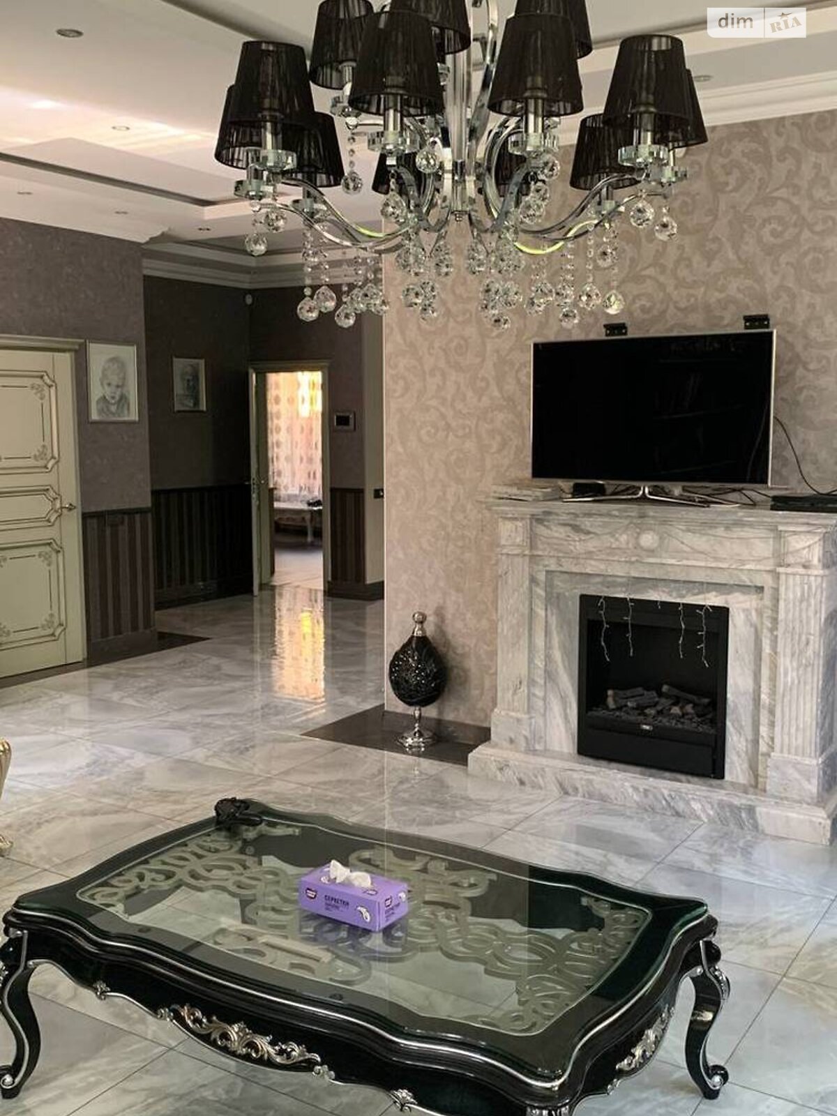 триповерховий будинок з мансардою, 376 кв. м, цегла. Продаж в Одесі фото 1 триповерховий будинок з мансардою, 376 кв. м, цегла. Продаж в Одесі фото 1