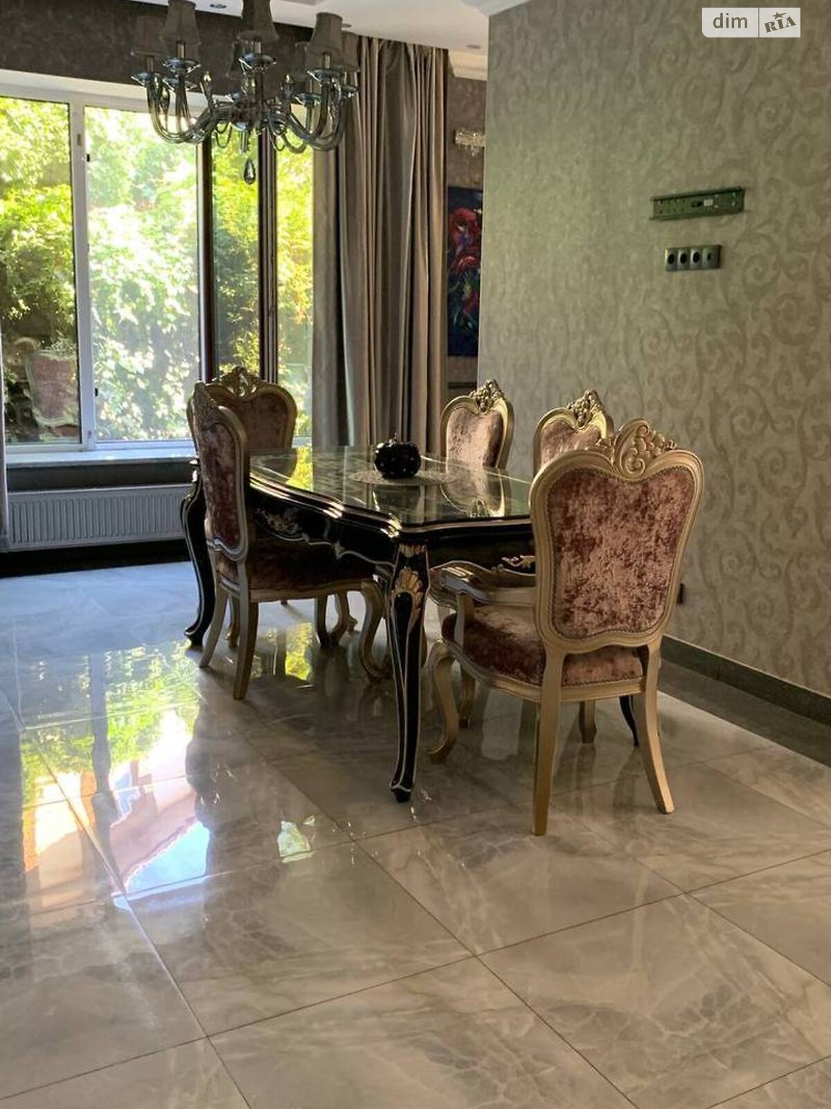 триповерховий будинок з мансардою, 376 кв. м, цегла. Продаж в Одесі фото 1 триповерховий будинок з мансардою, 376 кв. м, цегла. Продаж в Одесі фото 1