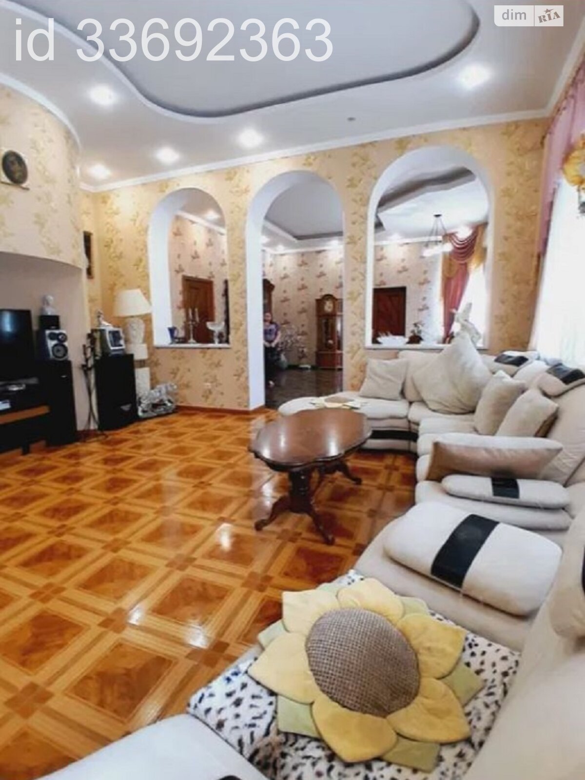 трехэтажный дом с гаражом, 450 кв. м, кирпич. Продажа в Одессе фото 1 трехэтажный дом с гаражом, 450 кв. м, кирпич. Продажа в Одессе фото 1