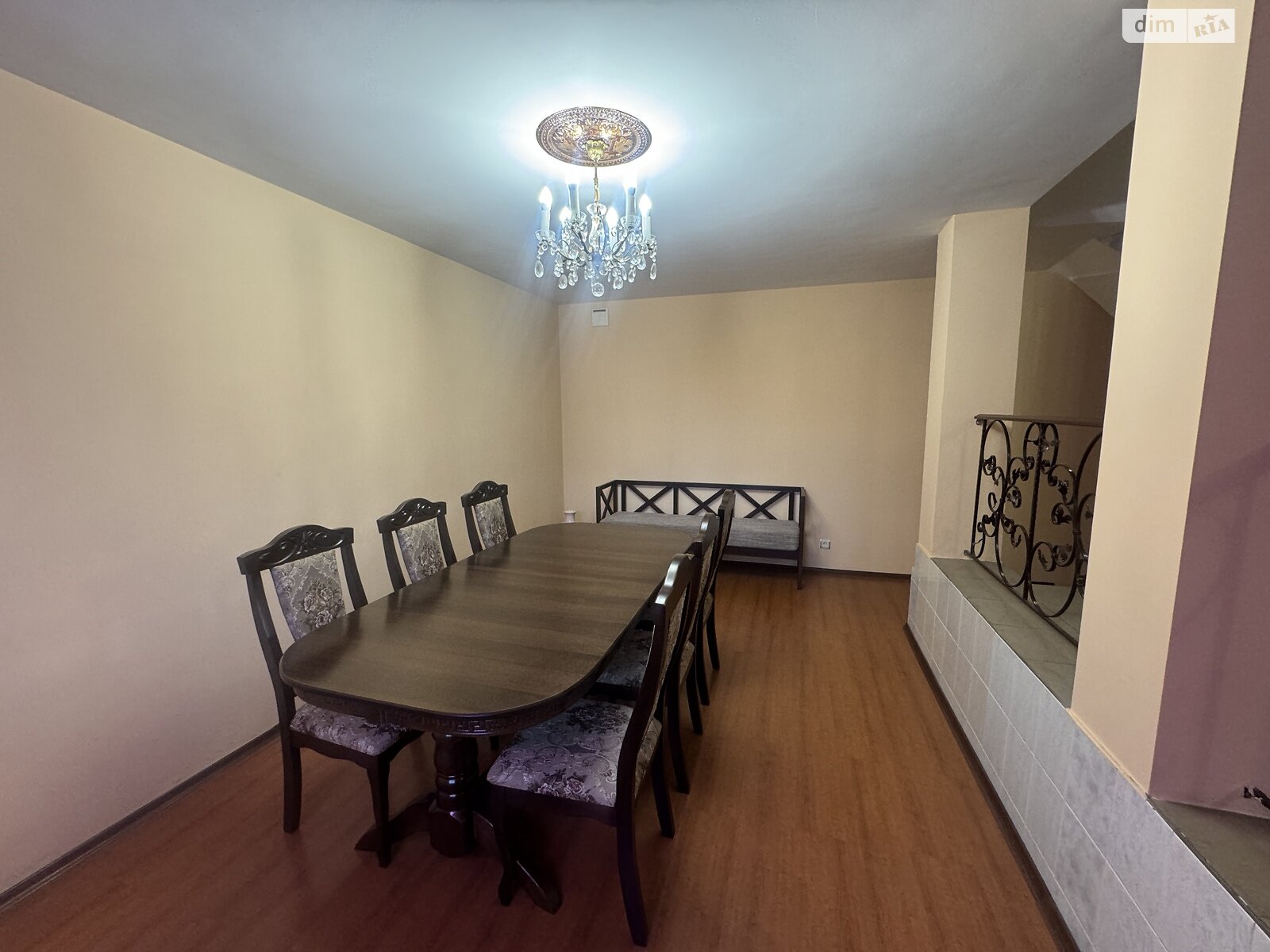 двоповерховий будинок бесідка, 250 кв. м, цегла. Продаж у Одесі фото 1 двоповерховий будинок бесідка, 250 кв. м, цегла. Продаж у Одесі фото 1