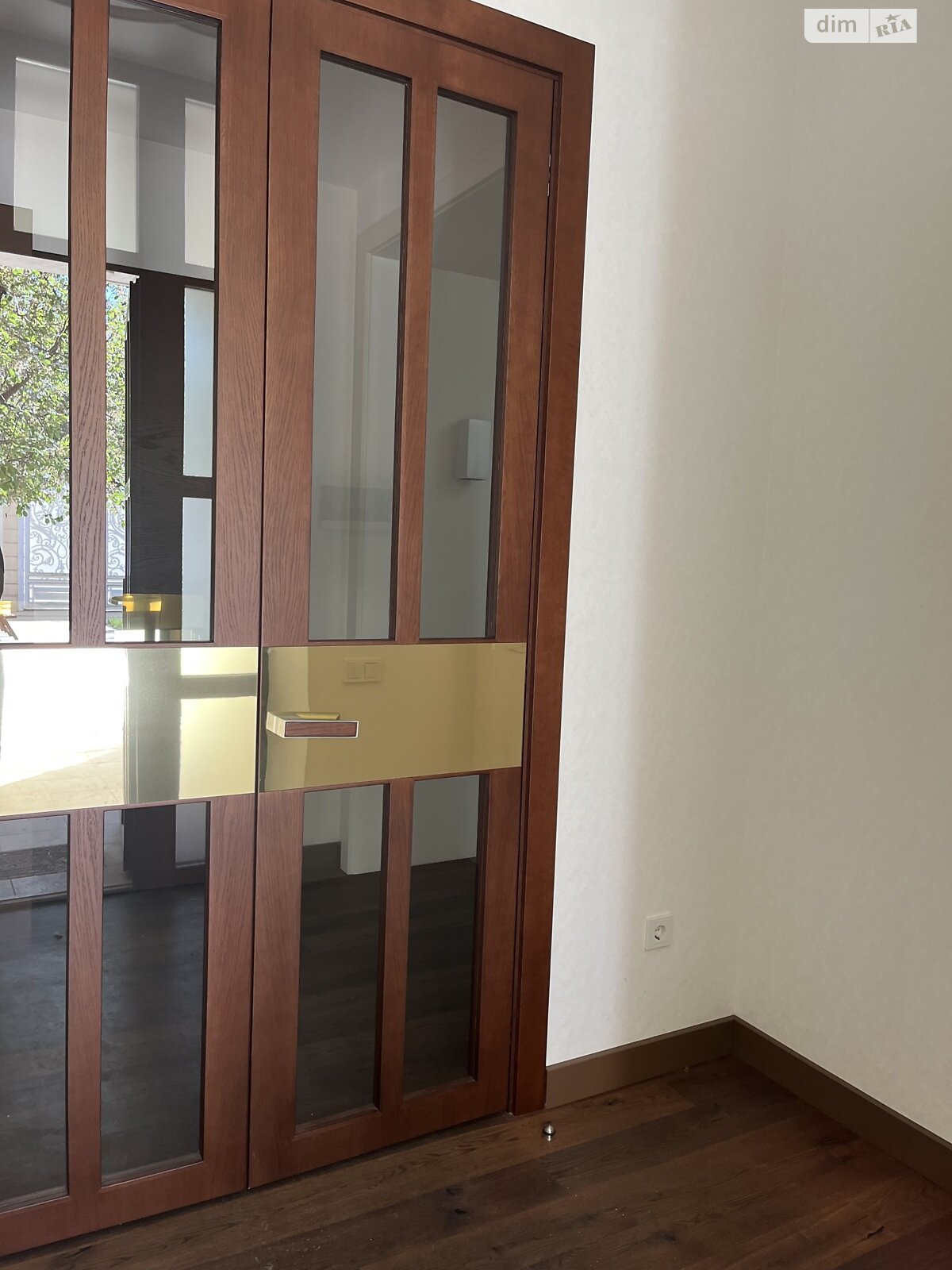двухэтажный дом с гаражом, 220 кв. м, кирпич. Продажа в Одессе район Вузовский фото 1 двухэтажный дом с гаражом, 220 кв. м, кирпич. Продажа в Одессе район Вузовский фото 1