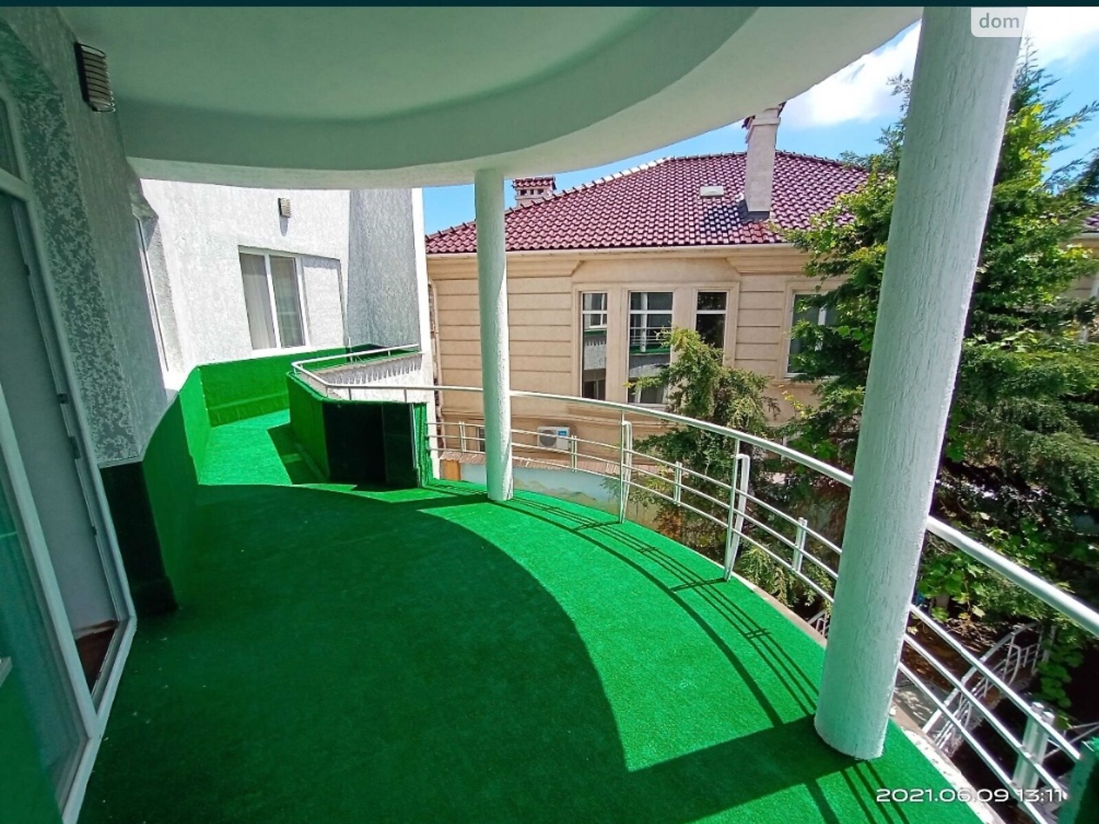 двухэтажный дом с балконом, 1000 кв. м, кирпич. Продажа в Одессе район Вузовский фото 1