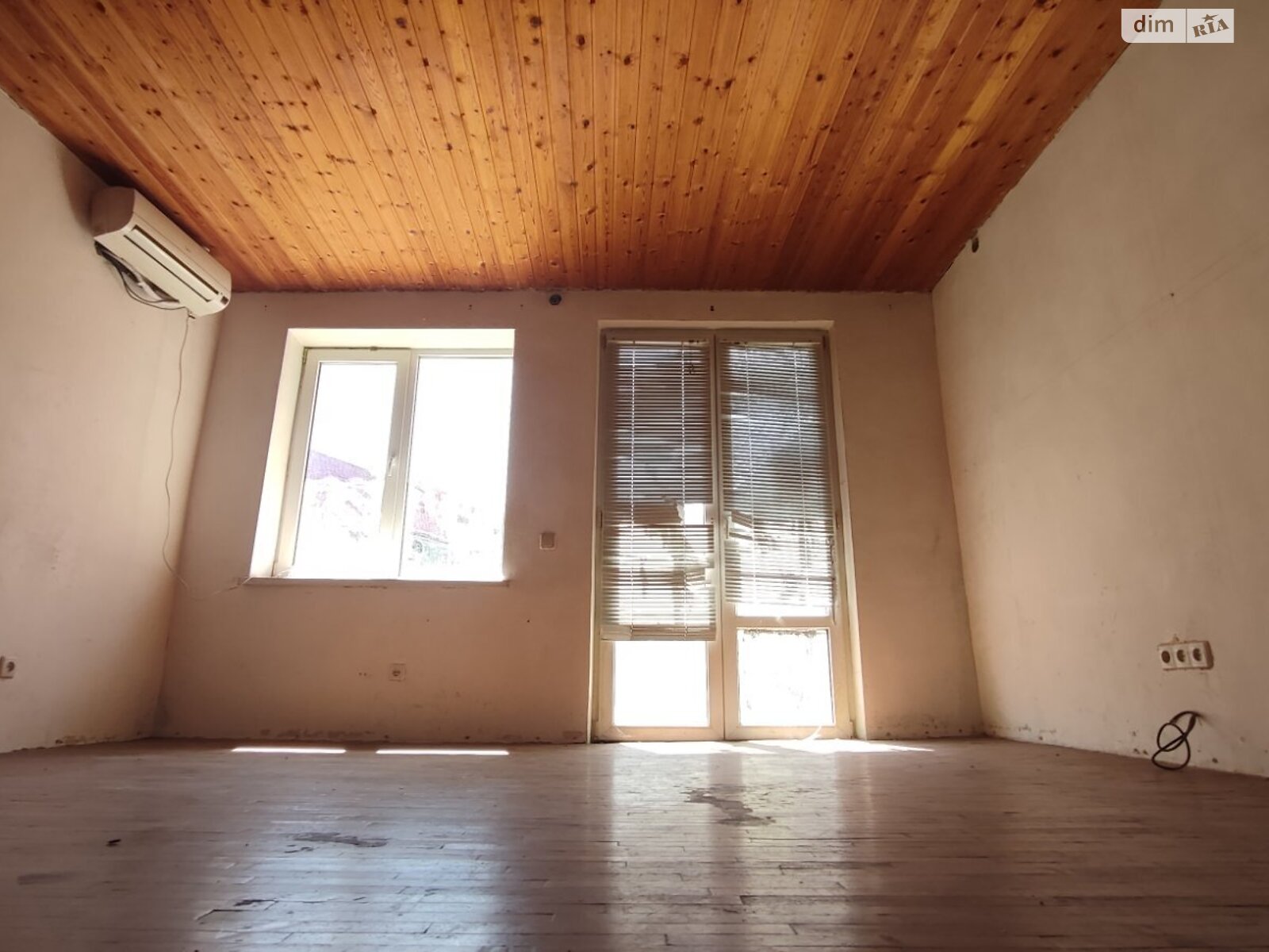 триповерховий будинок з гаражем, 60 кв. м, цегла силікатна. Продаж в Одесі, район Золотий Берег фото 1 триповерховий будинок з гаражем, 60 кв. м, цегла силікатна. Продаж в Одесі, район Золотий Берег фото 1