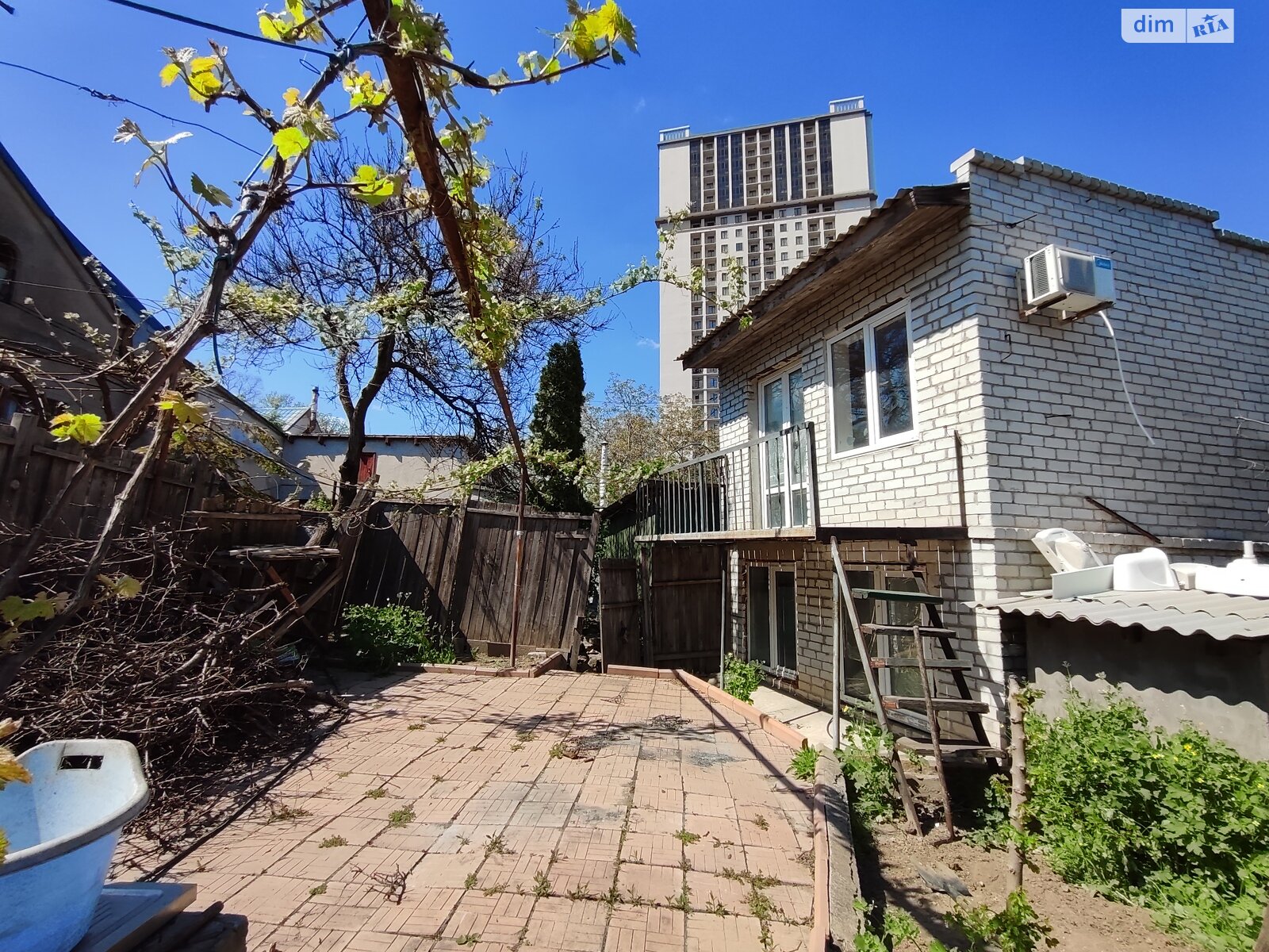 триповерховий будинок з гаражем, 60 кв. м, кирпич силикатный. Продаж в Одесі, район Київський фото 1 триповерховий будинок з гаражем, 60 кв. м, кирпич силикатный. Продаж в Одесі, район Київський фото 1