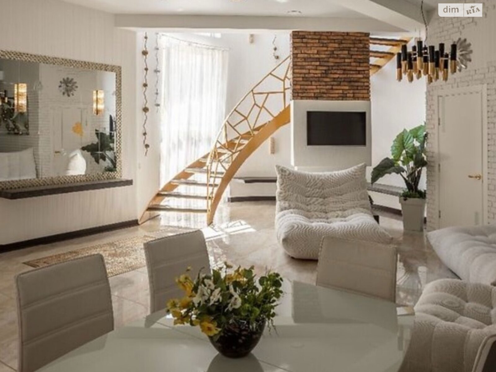 двухэтажный дом с балконом, 260 кв. м, кирпич. Продажа в Одессе район Золотой Берег фото 1