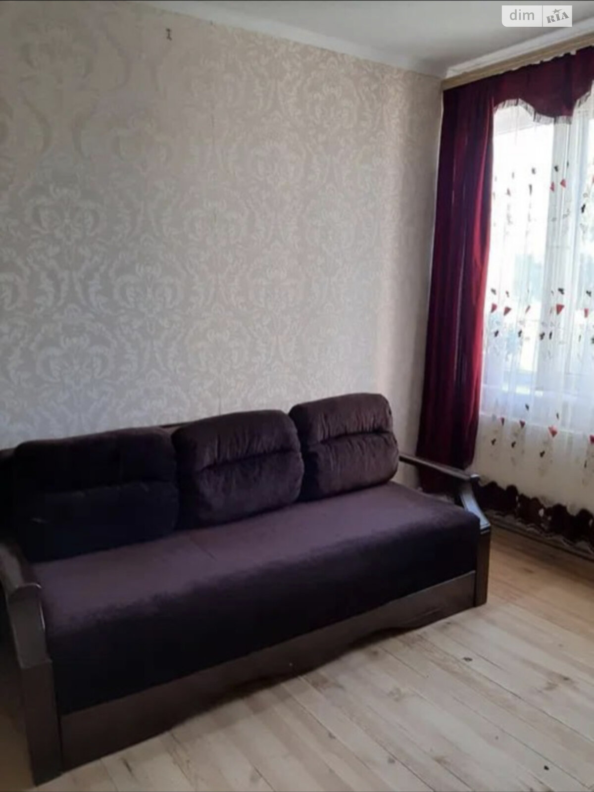 трехэтажный дом с ремонтом, 320 кв. м, кирпич. Продажа в Олешине фото 1