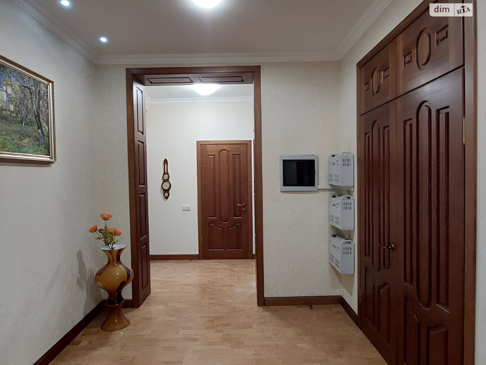 двухэтажный дом с гаражом, 530 кв. м, ракушечник (ракушняк). Продажа в Олейниковой Слободе фото 1 двухэтажный дом с гаражом, 530 кв. м, ракушечник (ракушняк). Продажа в Олейниковой Слободе фото 1